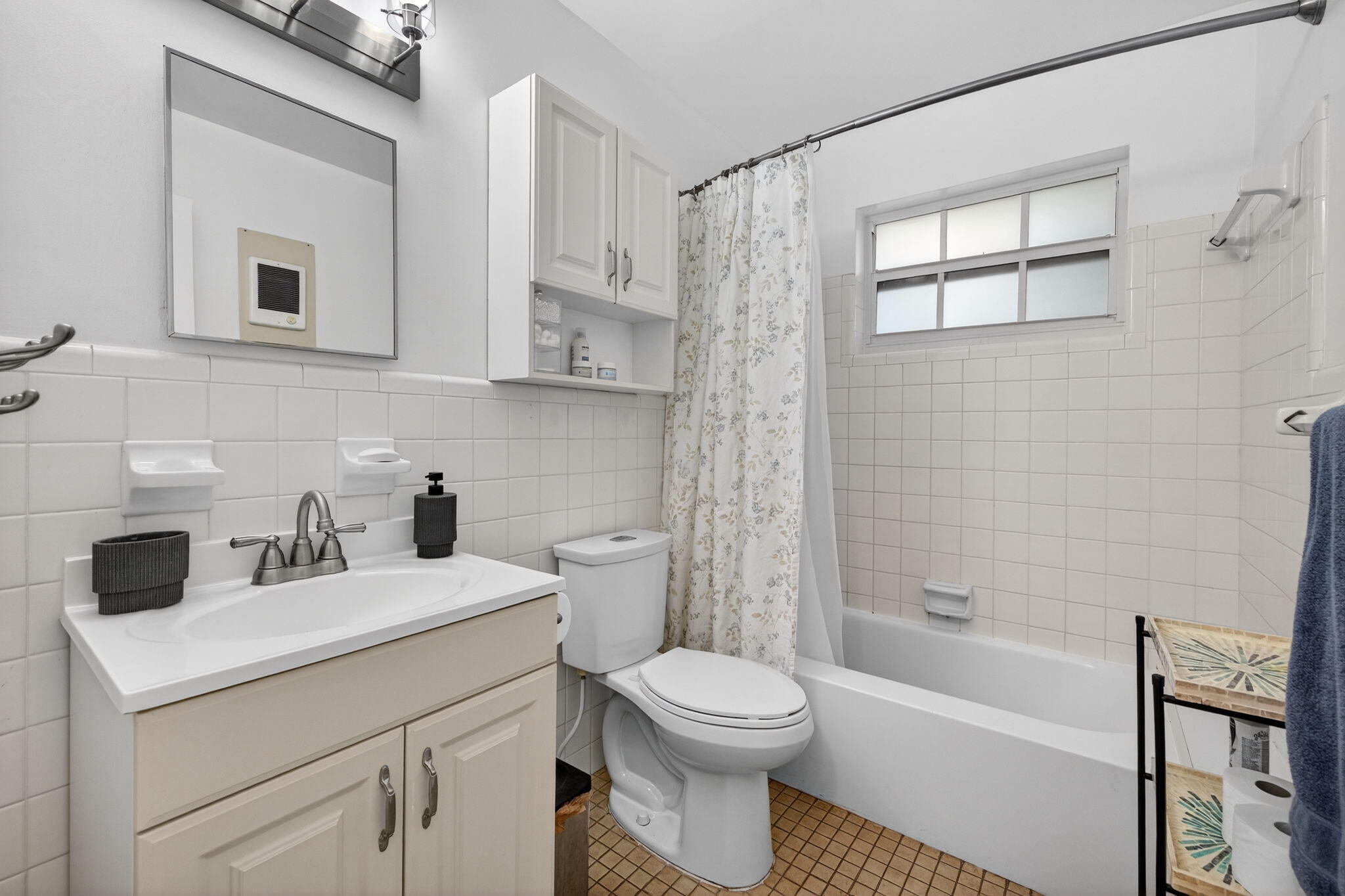 Unit #1 Full Bathroom