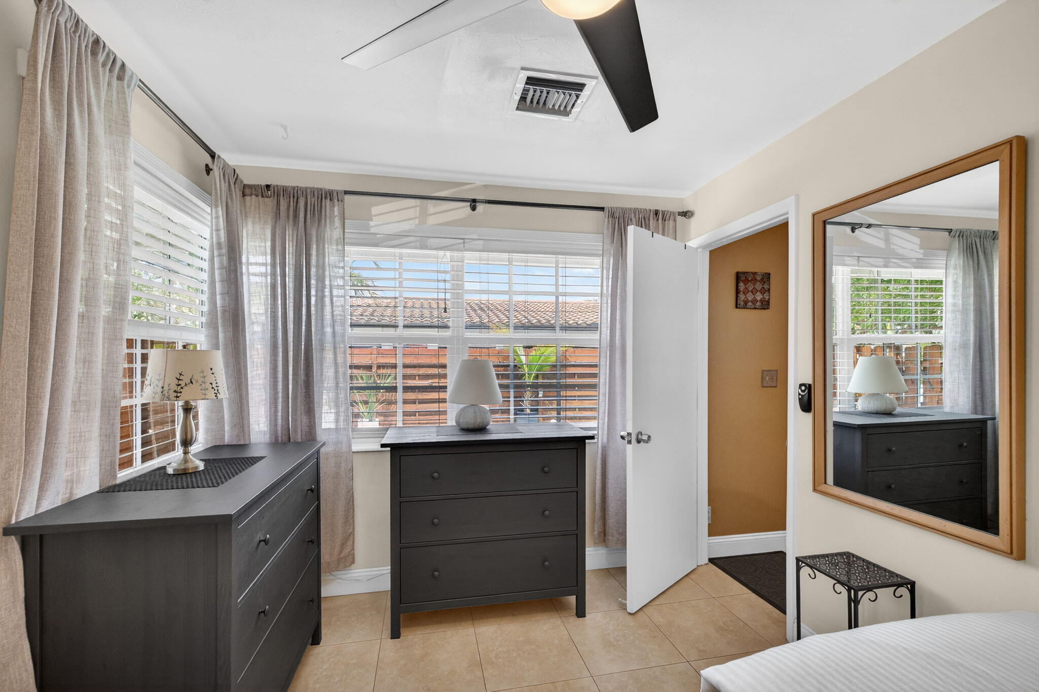 Unit #1 guest room