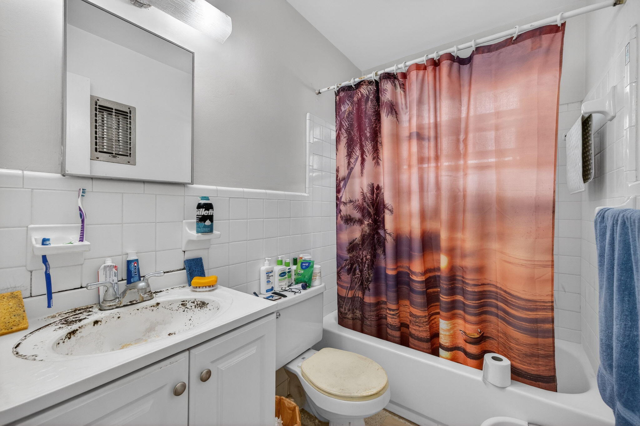 Unit #2 Studio bathroom