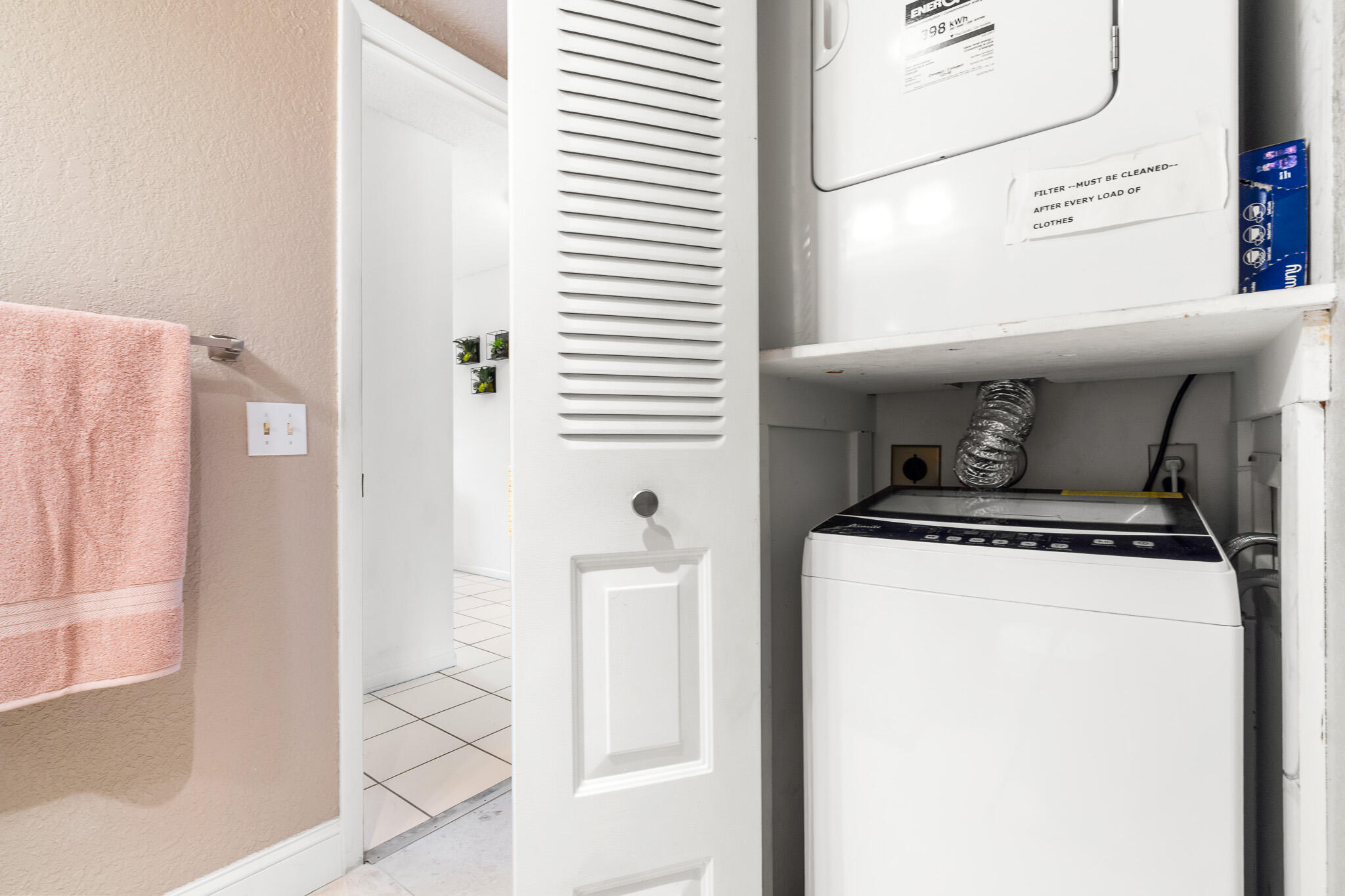 Washer/dryer in unit