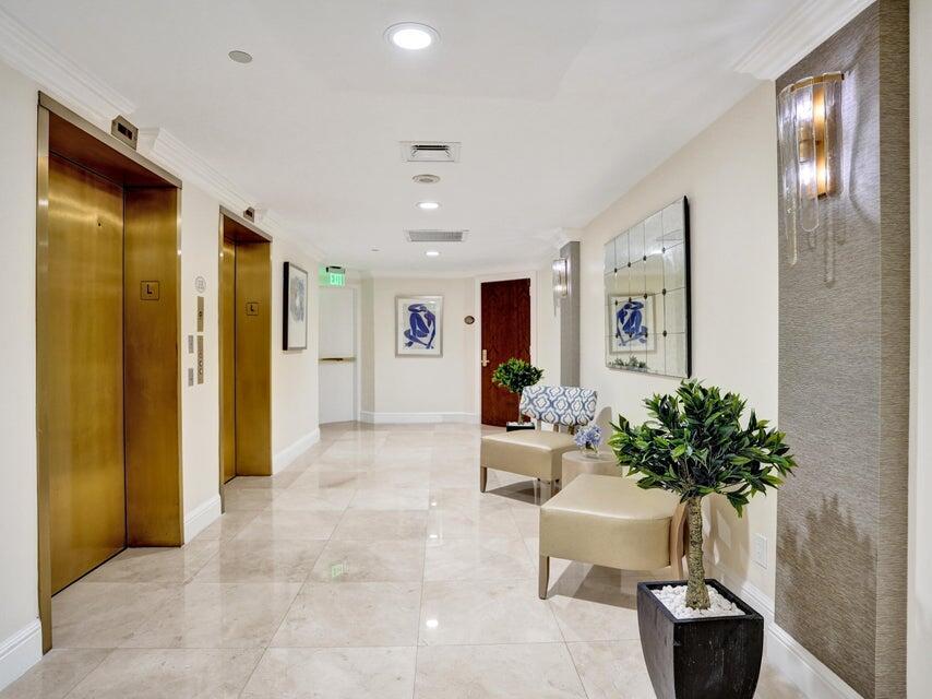 ELEVATOR LOBBY