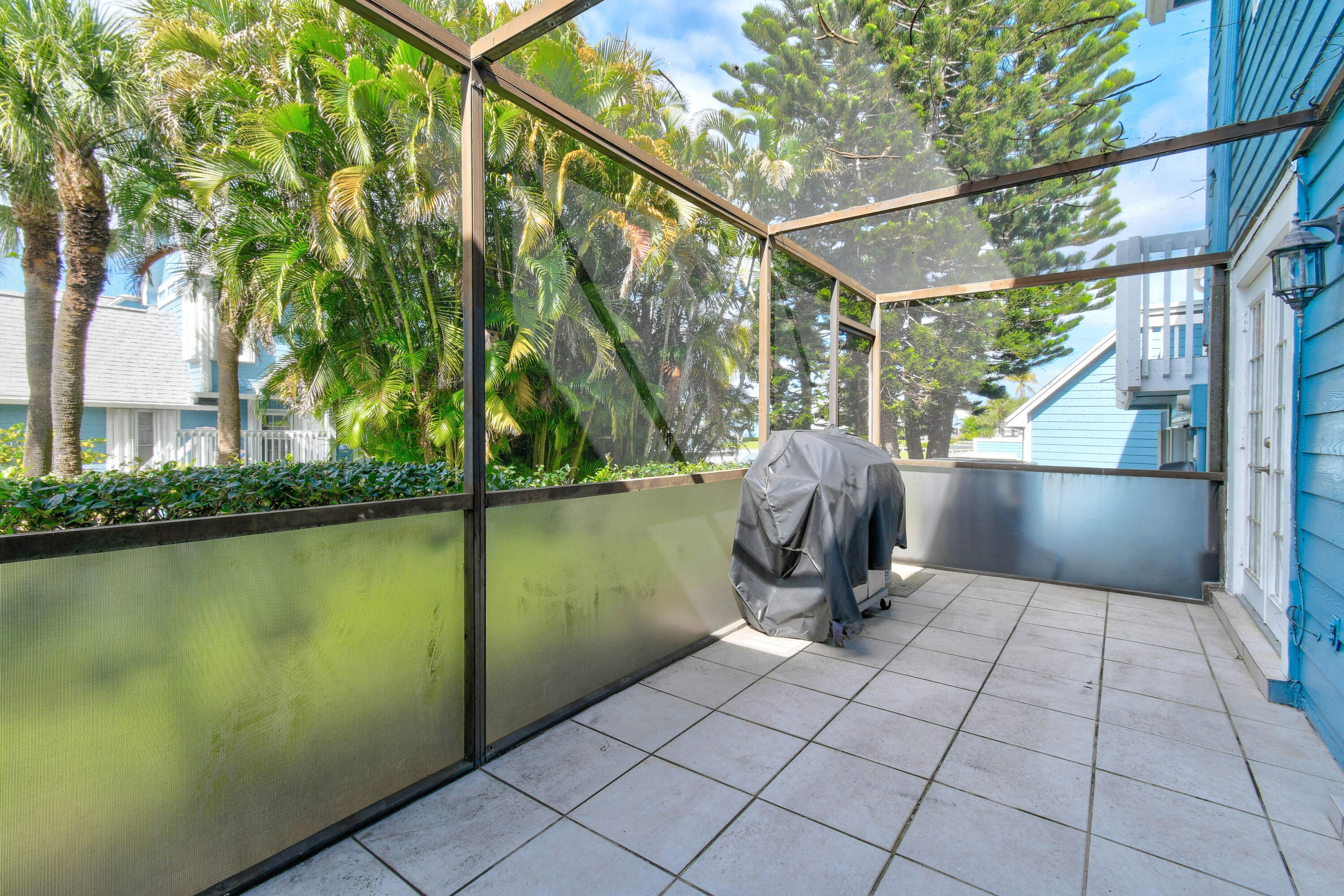 Screened patio