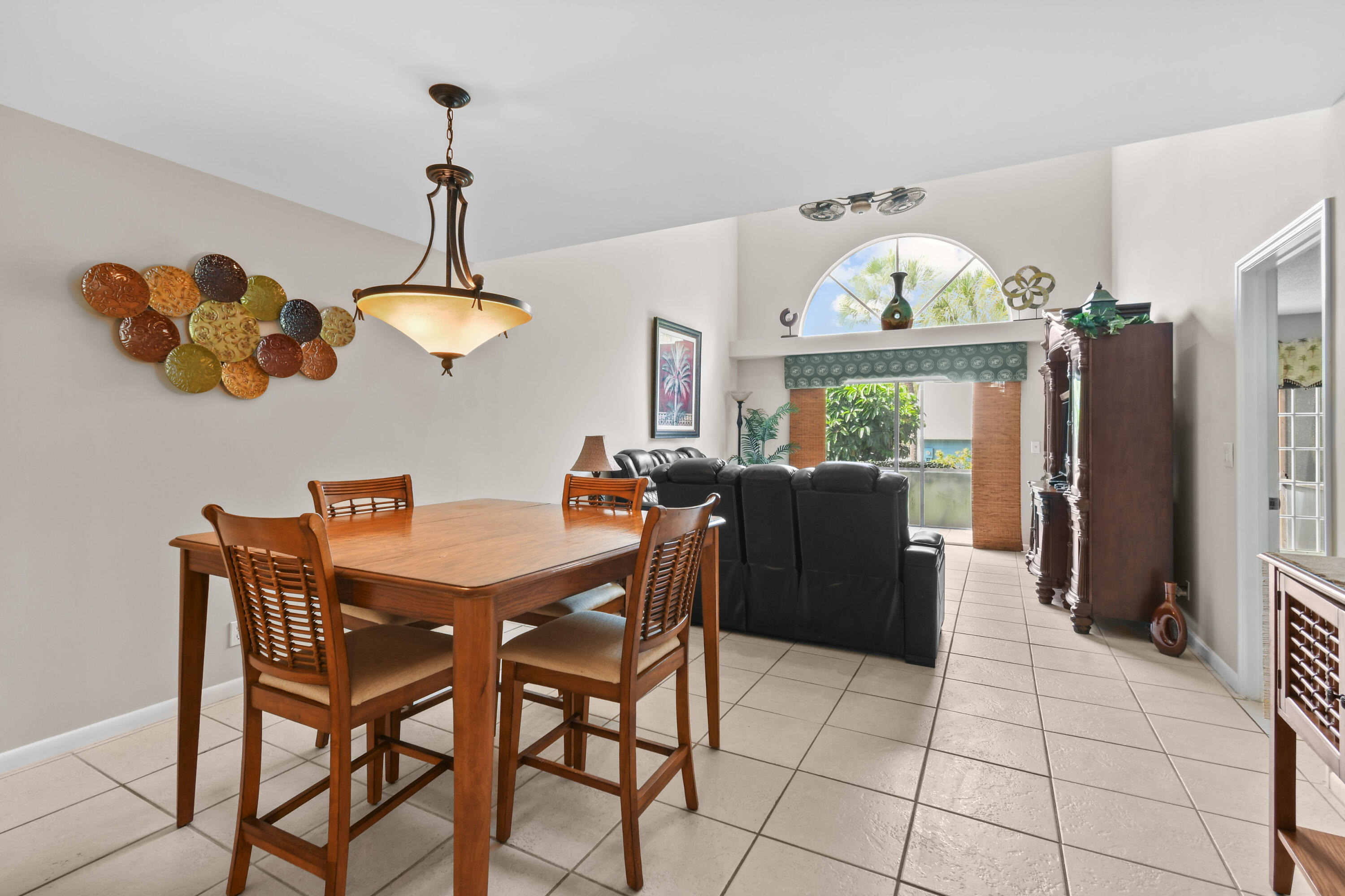 dining area dining area