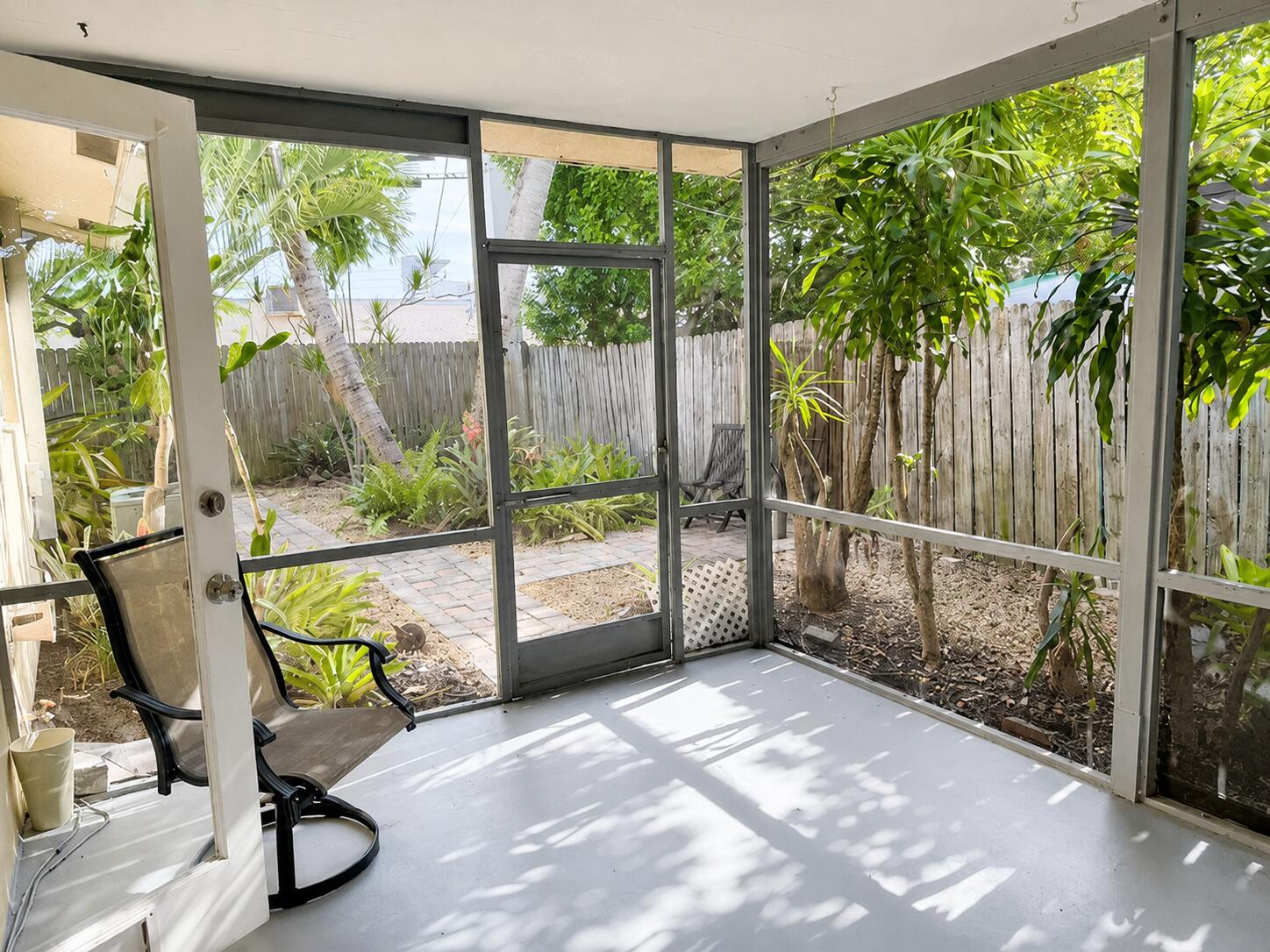 Back unit patio