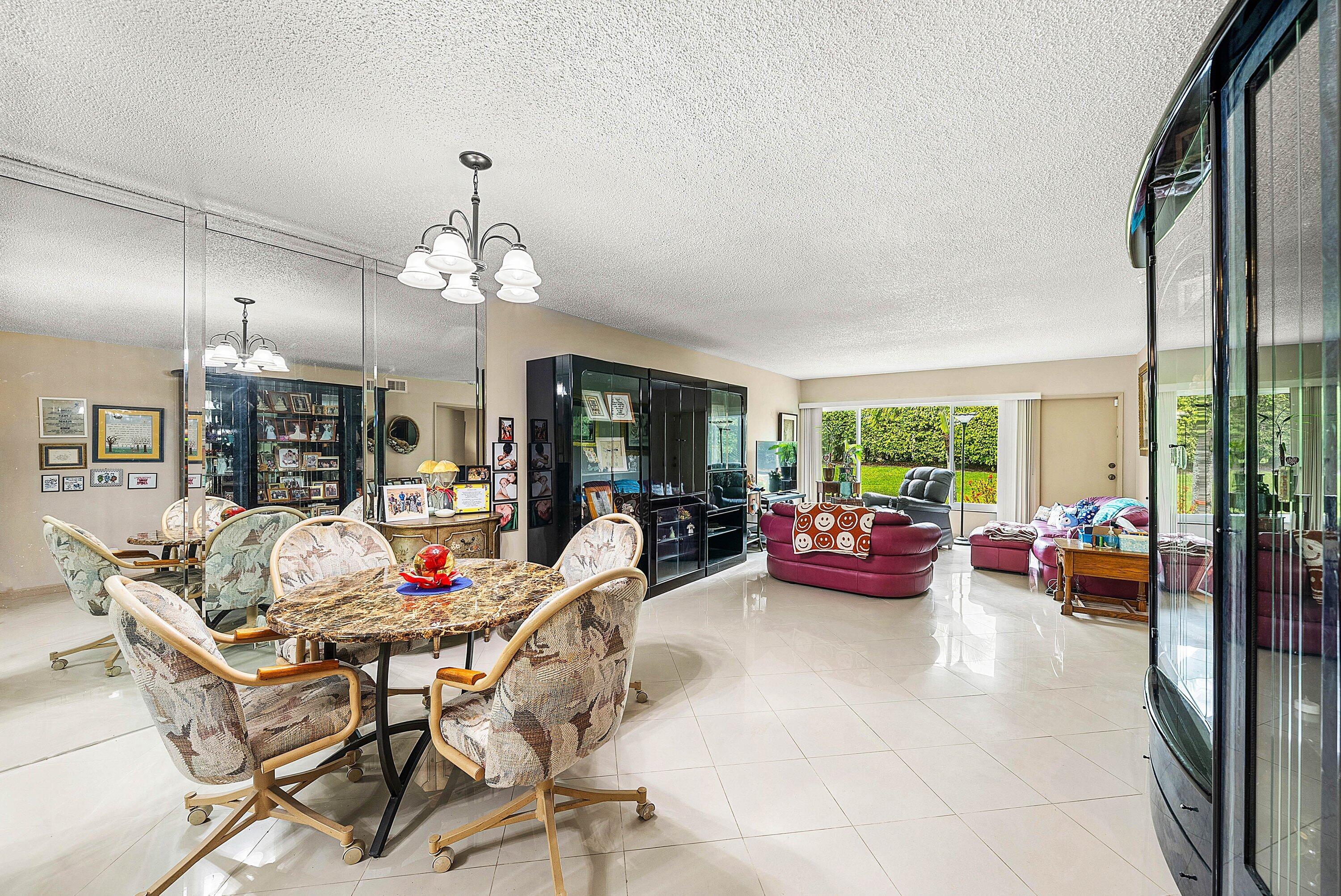010-18881JolsonAvenue-1-BocaRaton-FL-334