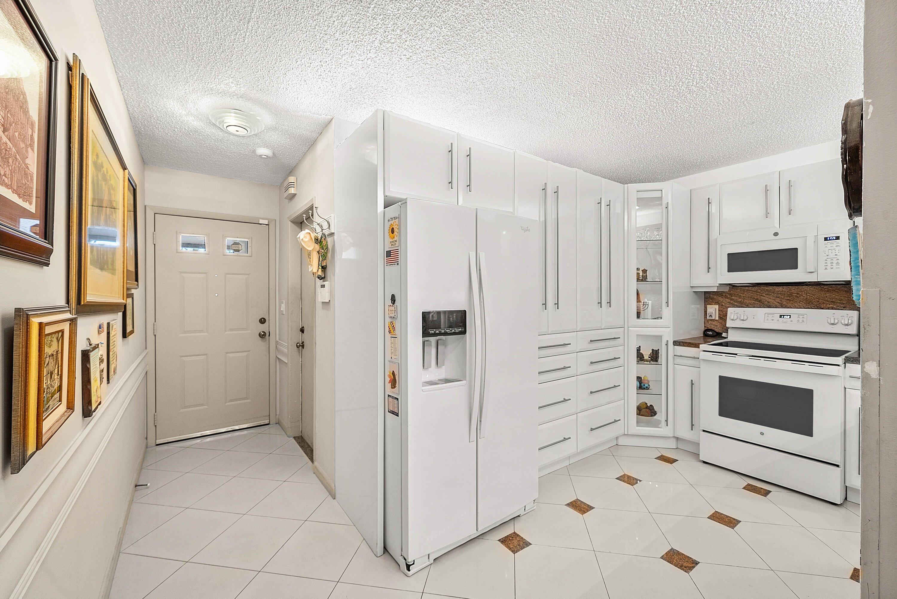 005-18881JolsonAvenue-1-BocaRaton-FL-334