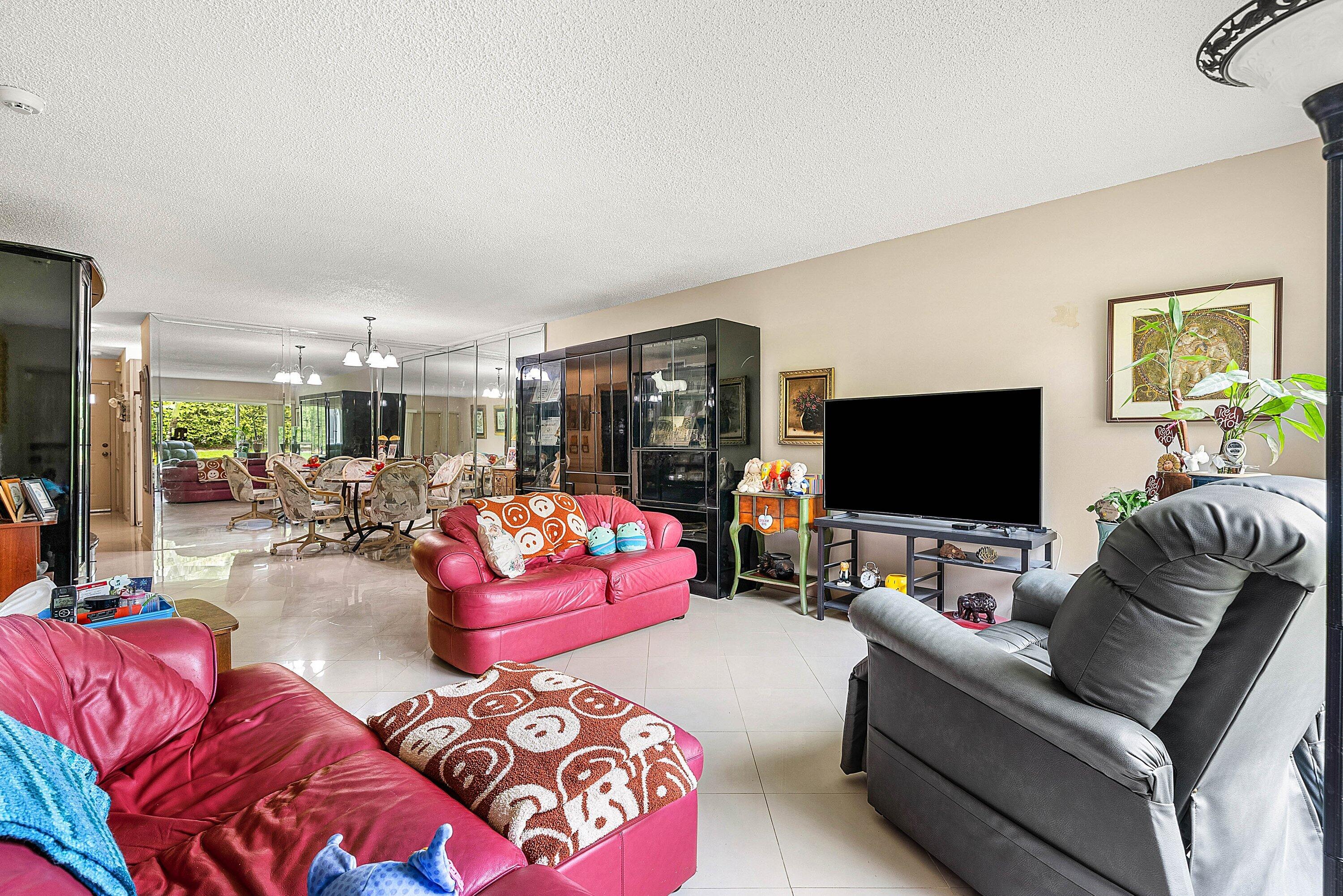 015-18881JolsonAvenue-1-BocaRaton-FL-334