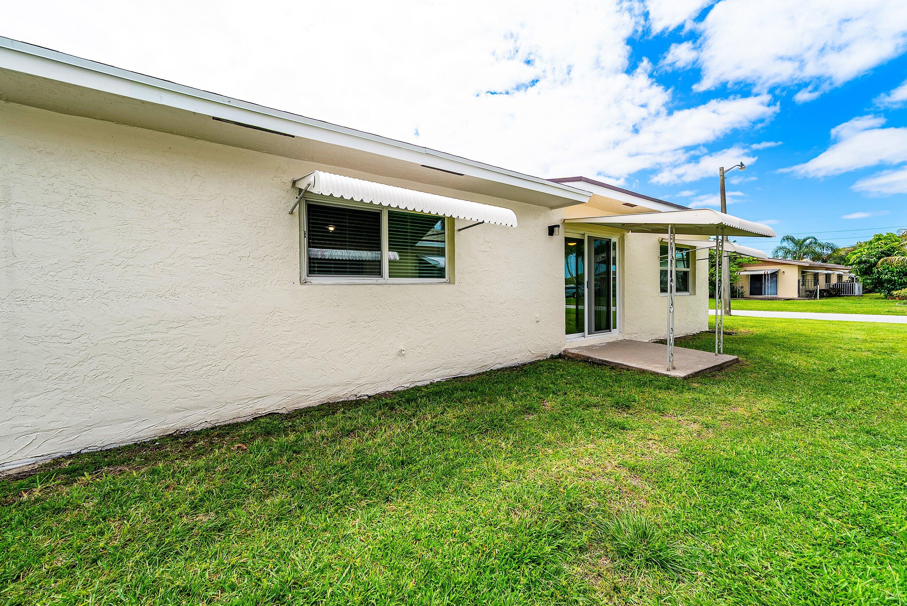 004-6061StanleyLane-DelrayBeach-FL-33484