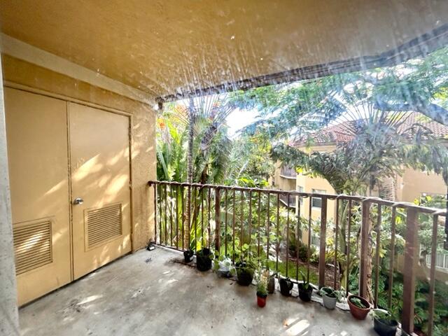 balcony