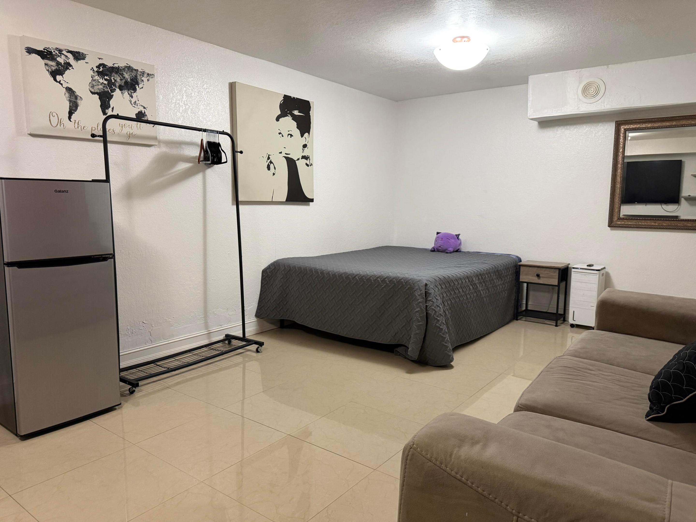 Enclosed Florida room, Bedroom #4
