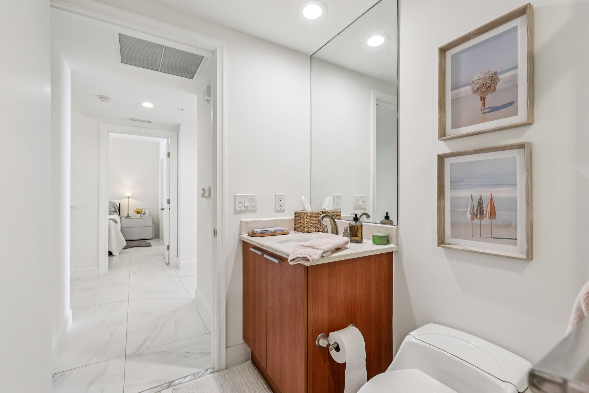 29-web-or-mls-Lake Shore Dr 2008-S0710-0