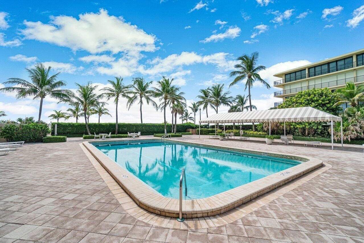 Resort Style Pool