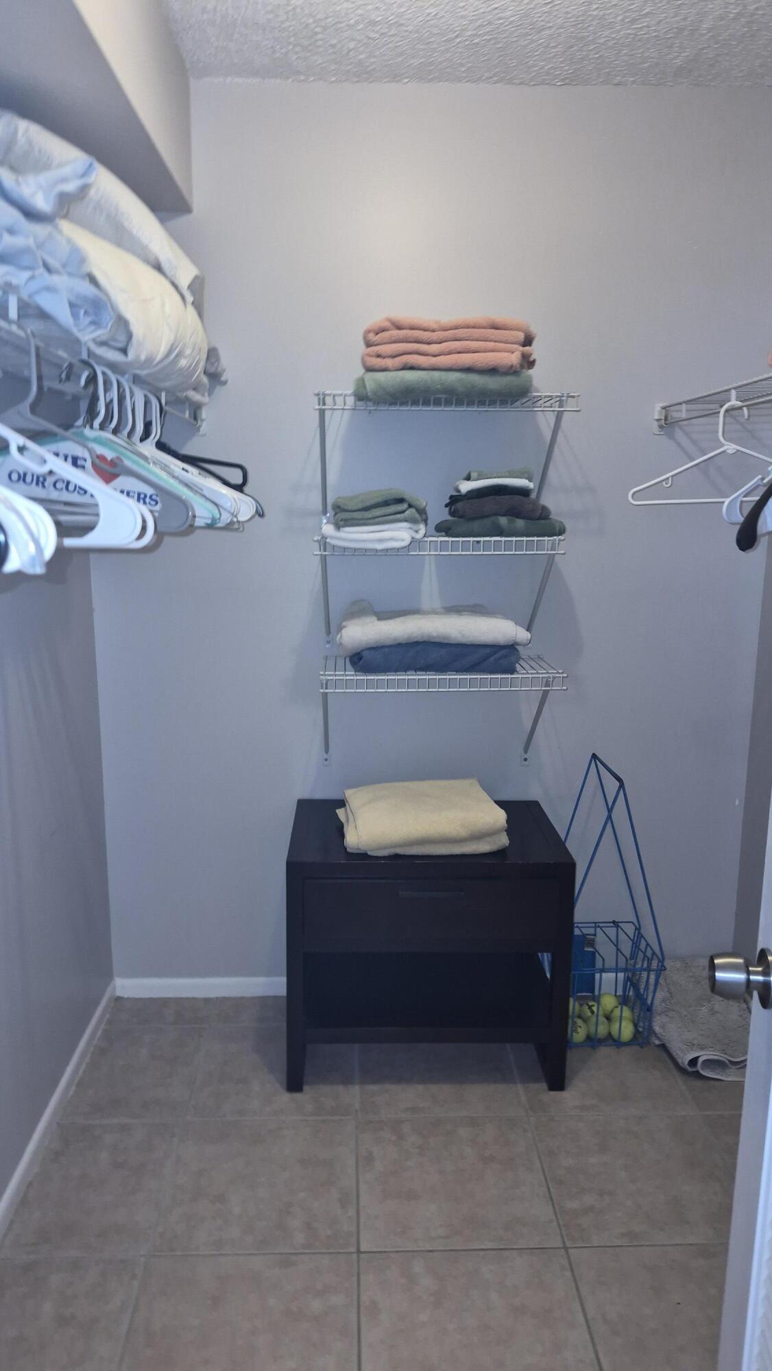 walk in closet