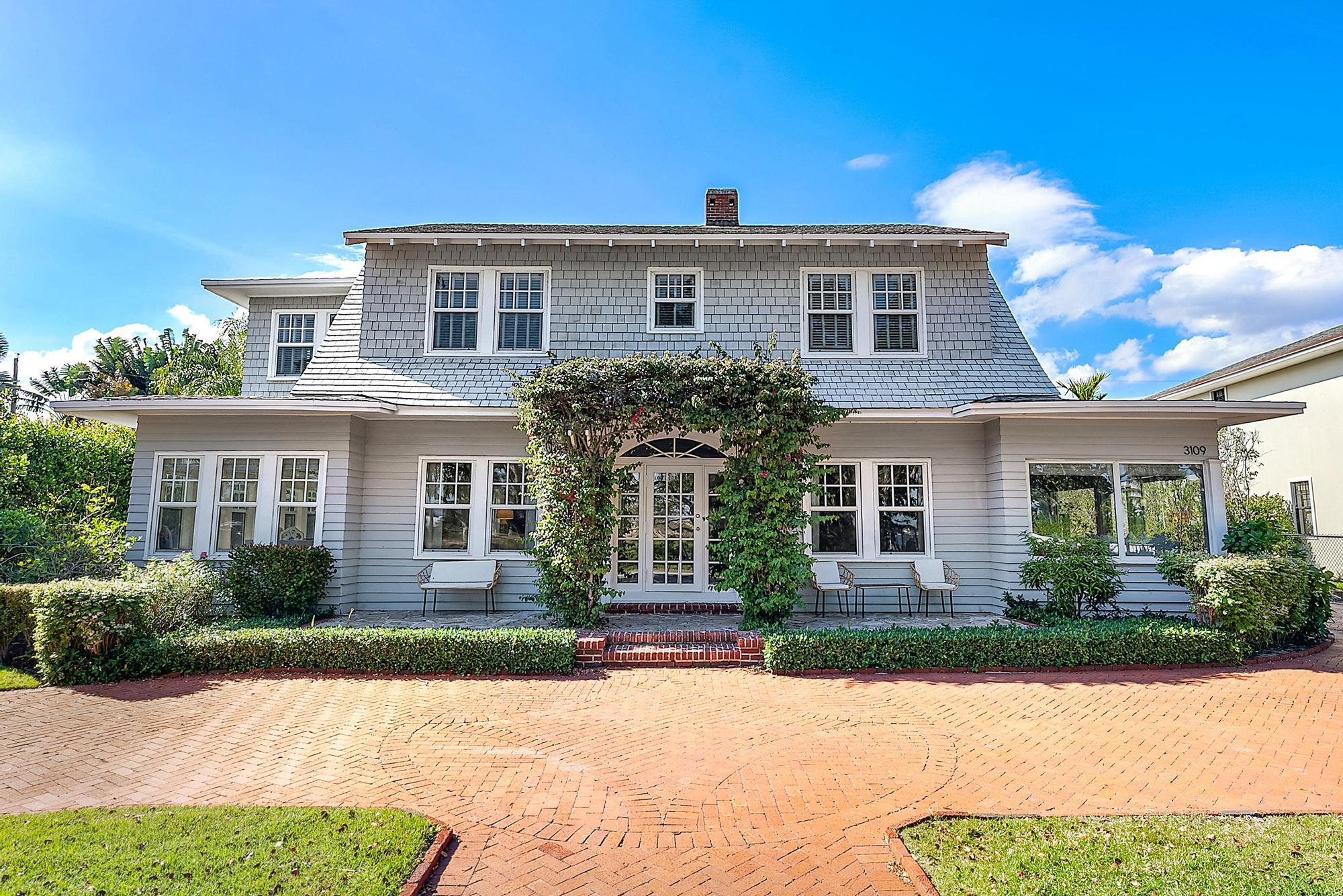 3109 Washington