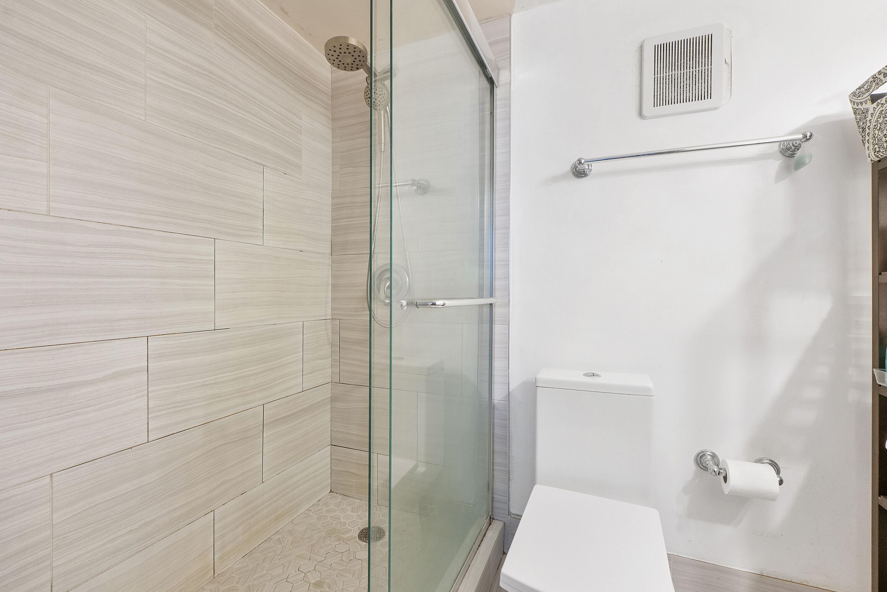 250 Jacaranda Dr u308_011