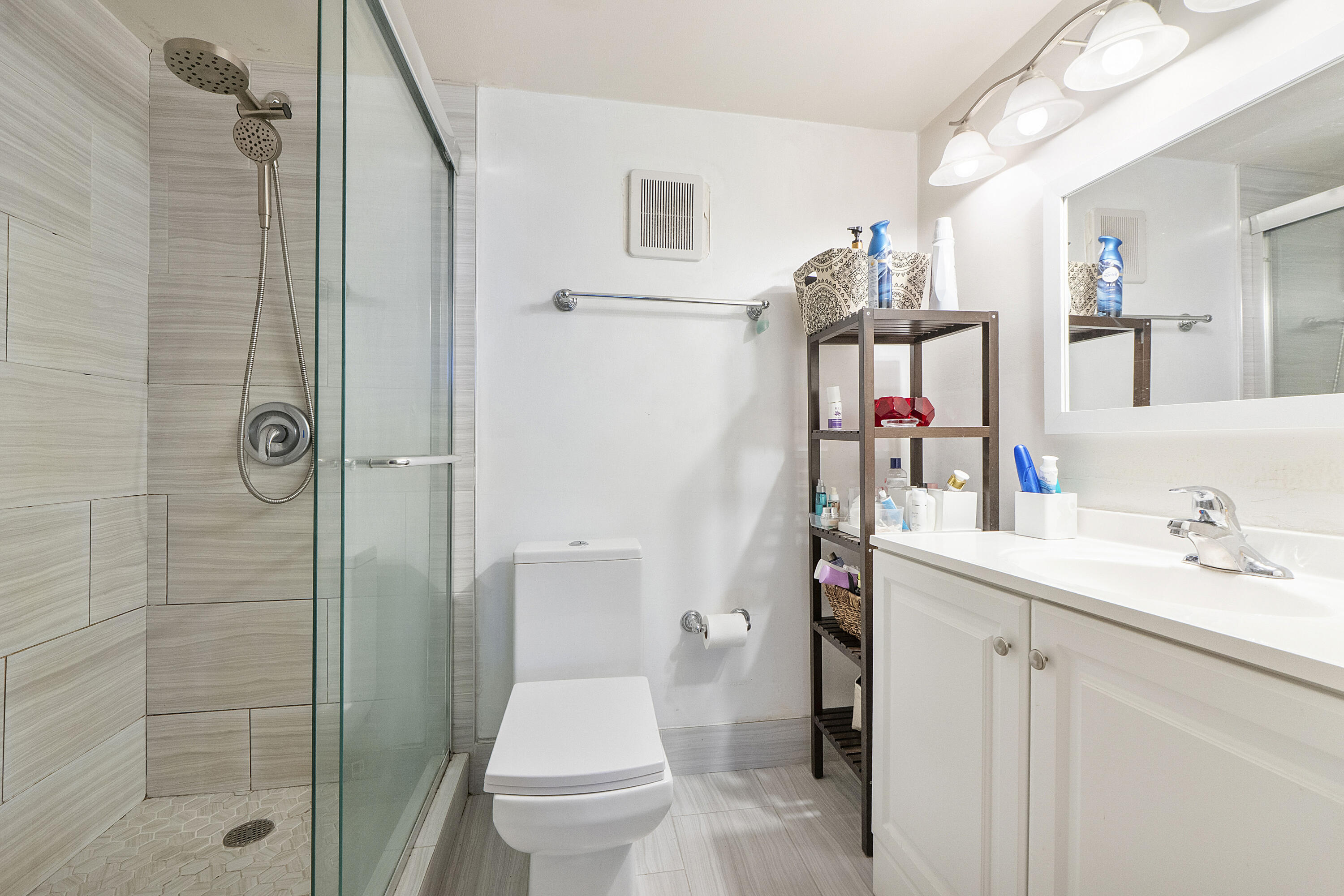 250 Jacaranda Dr u308_010