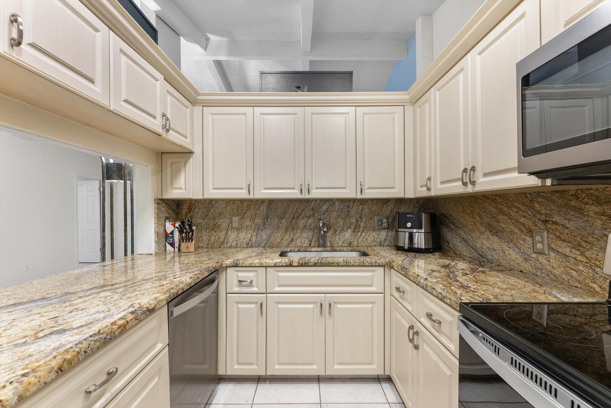 Kitchen Kitchen