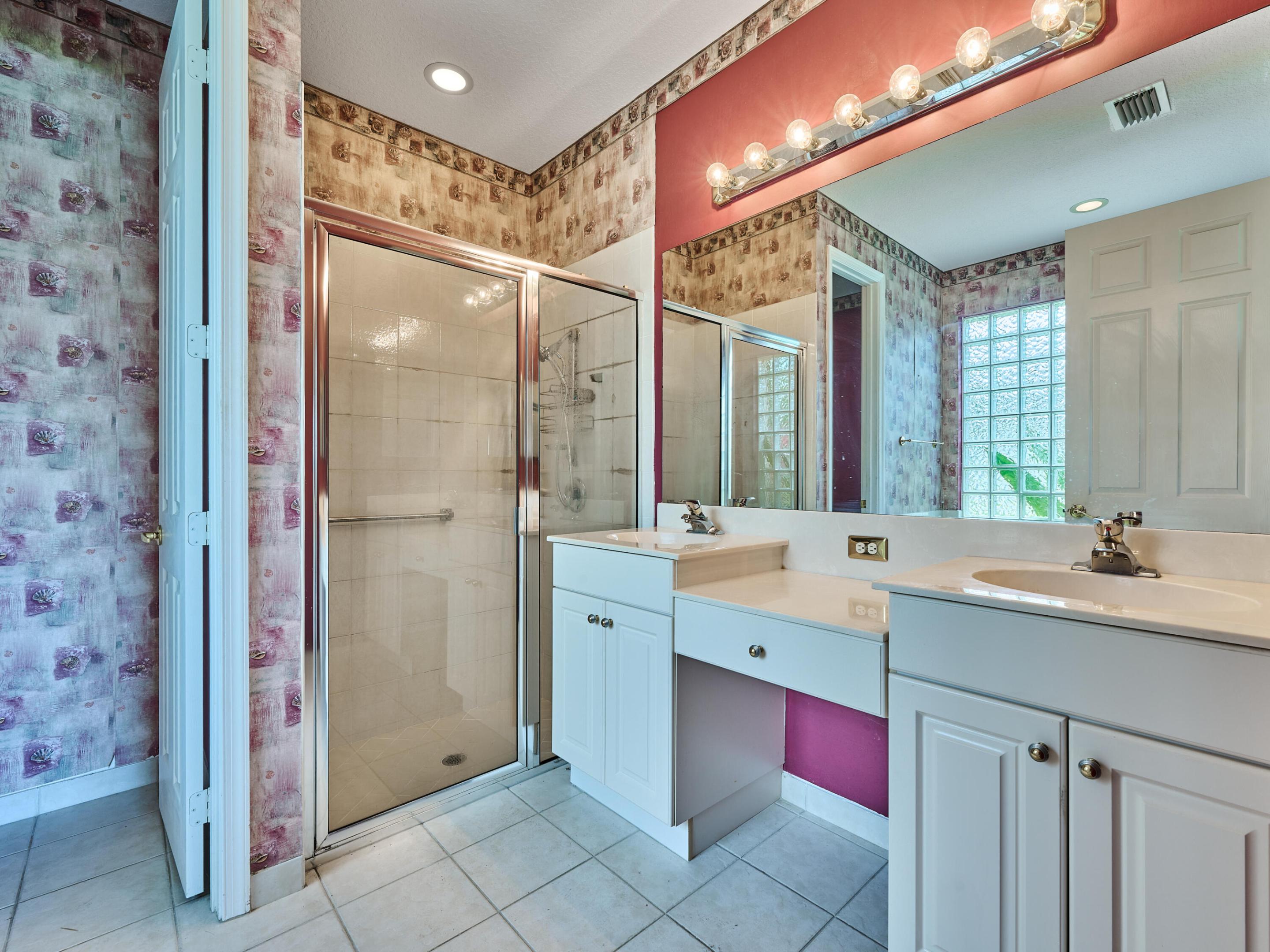 Separate walk in shower