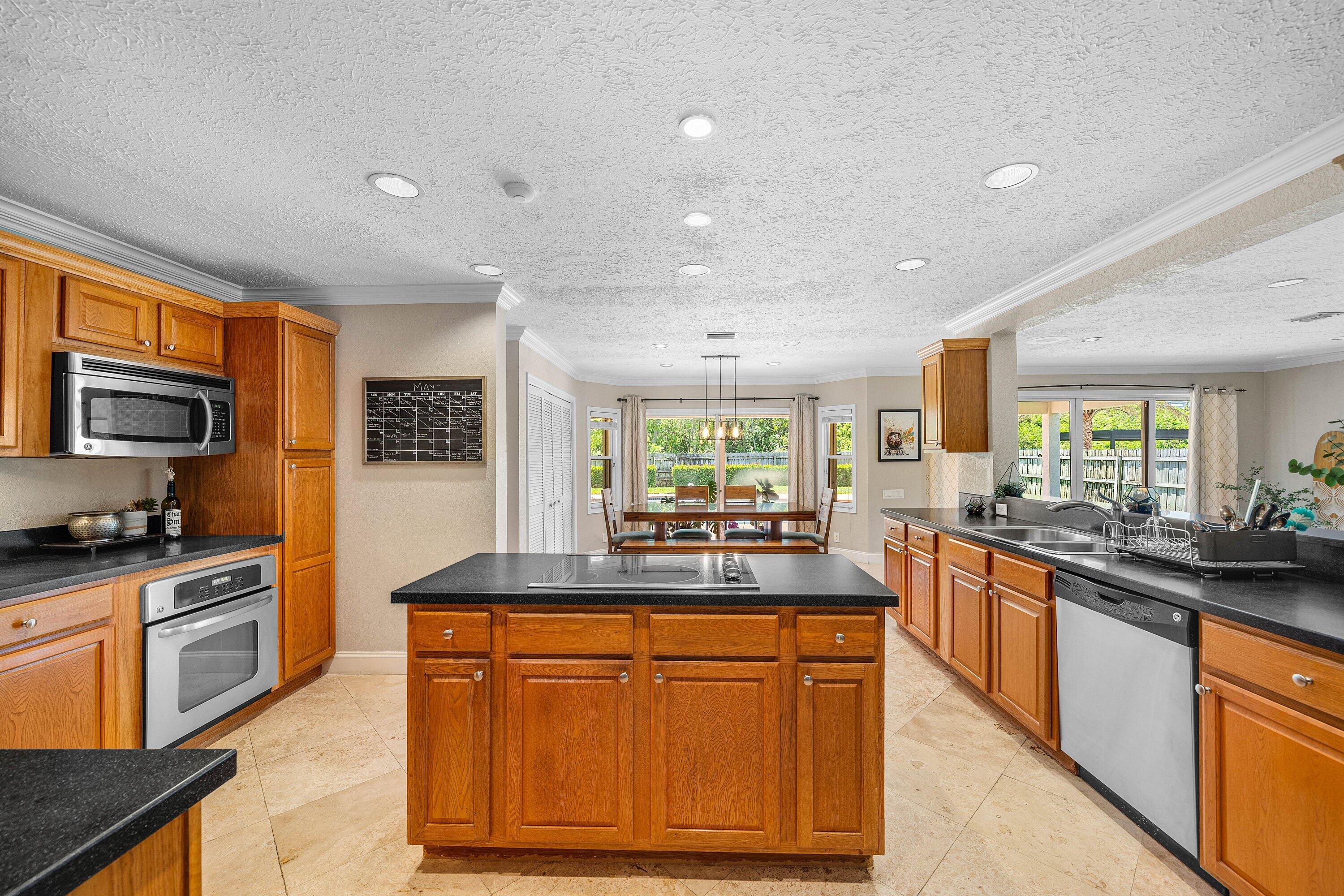 1560 SW 17th Street (10)
