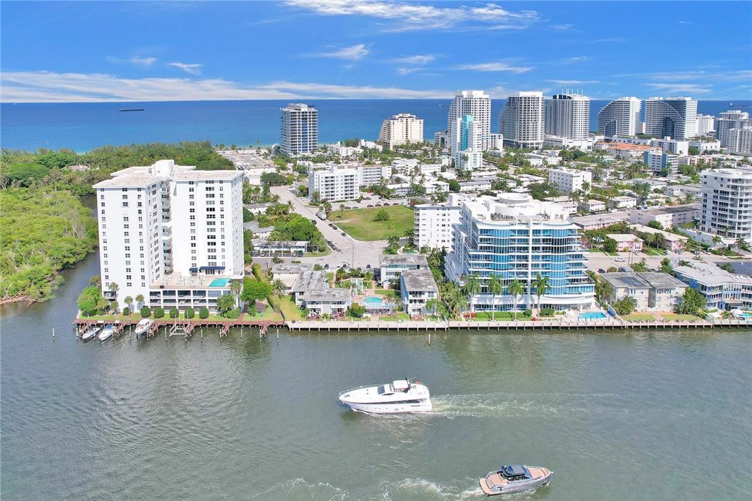 Leisure Sands is located between the Intracoastal Waterway and Ocean