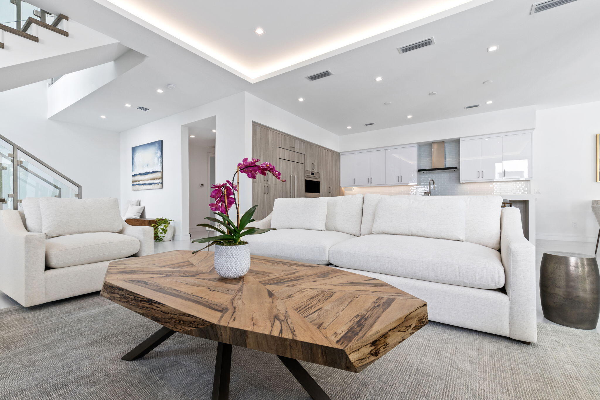 406 LIVING 5 406 LIVING 5