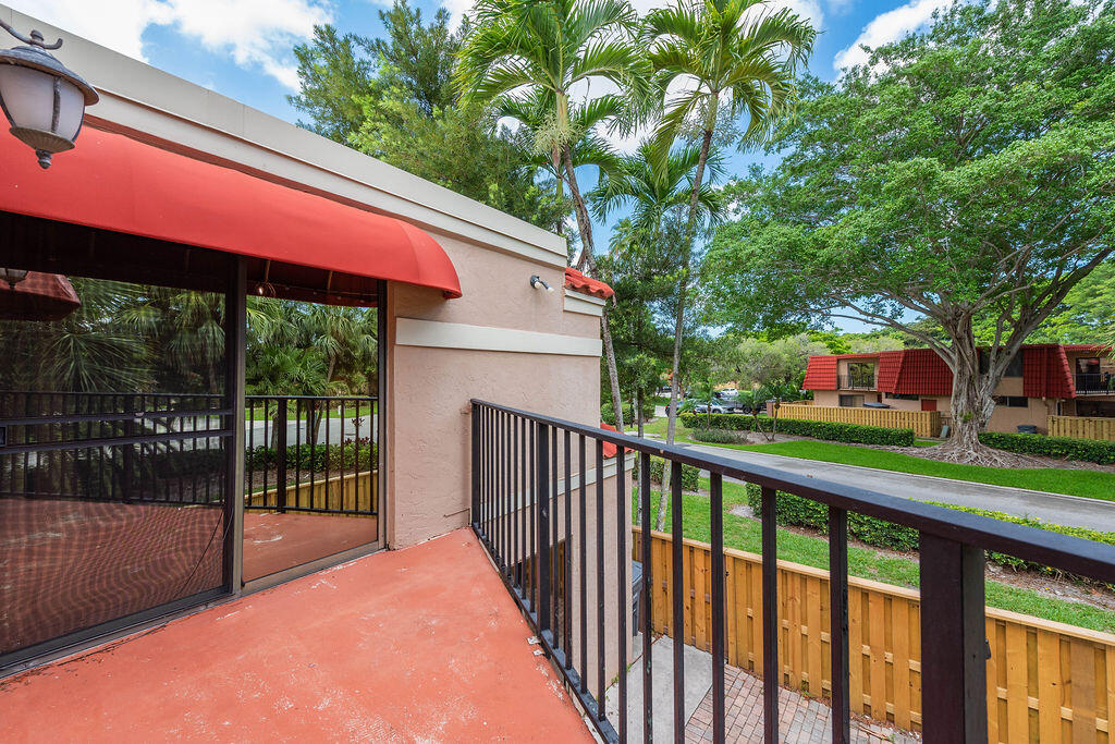 8050SevernDr.AptC.BocaRaton-24