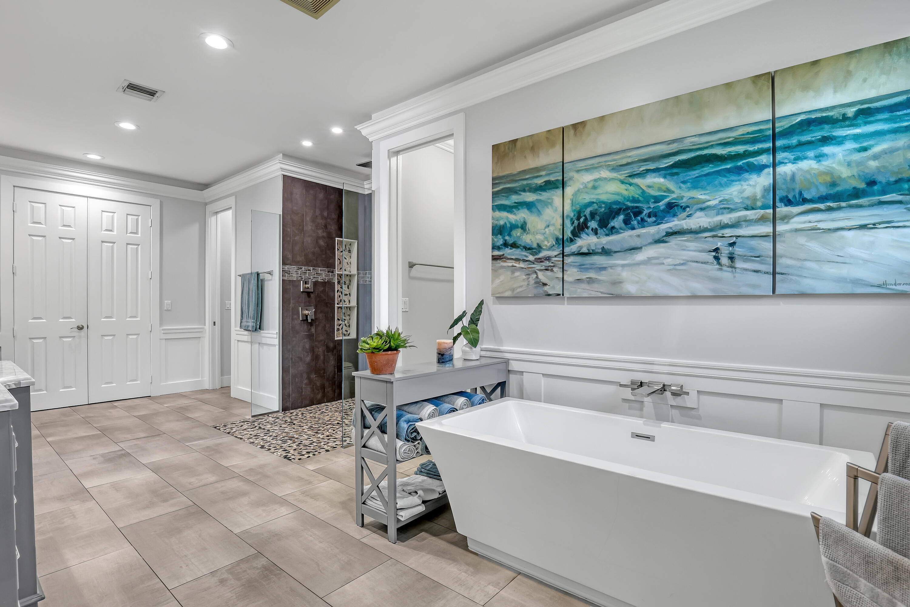 NIce soaking tub after a long day