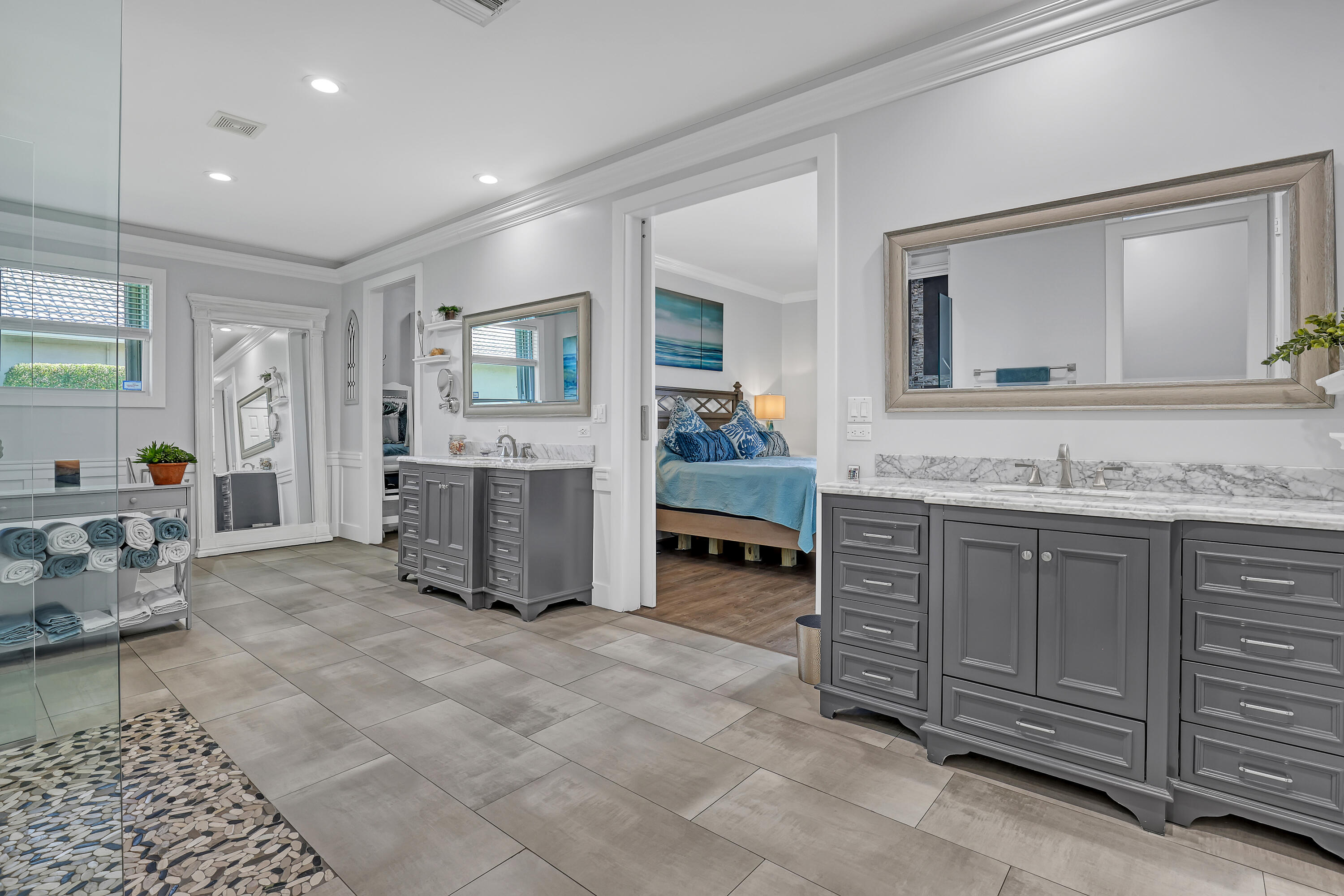 Primary bath with large walk in closet