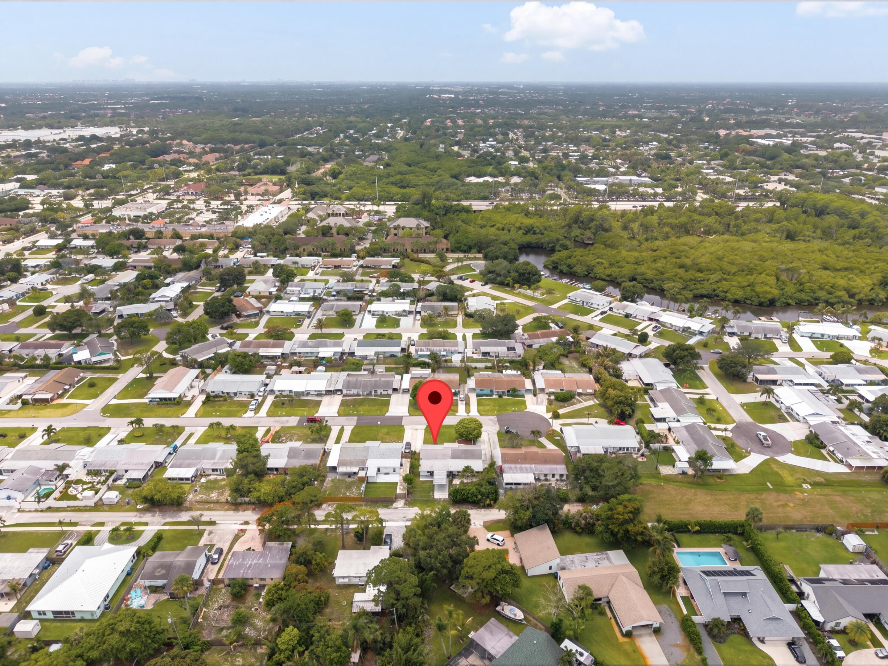 1017 Riverwood Ln-44