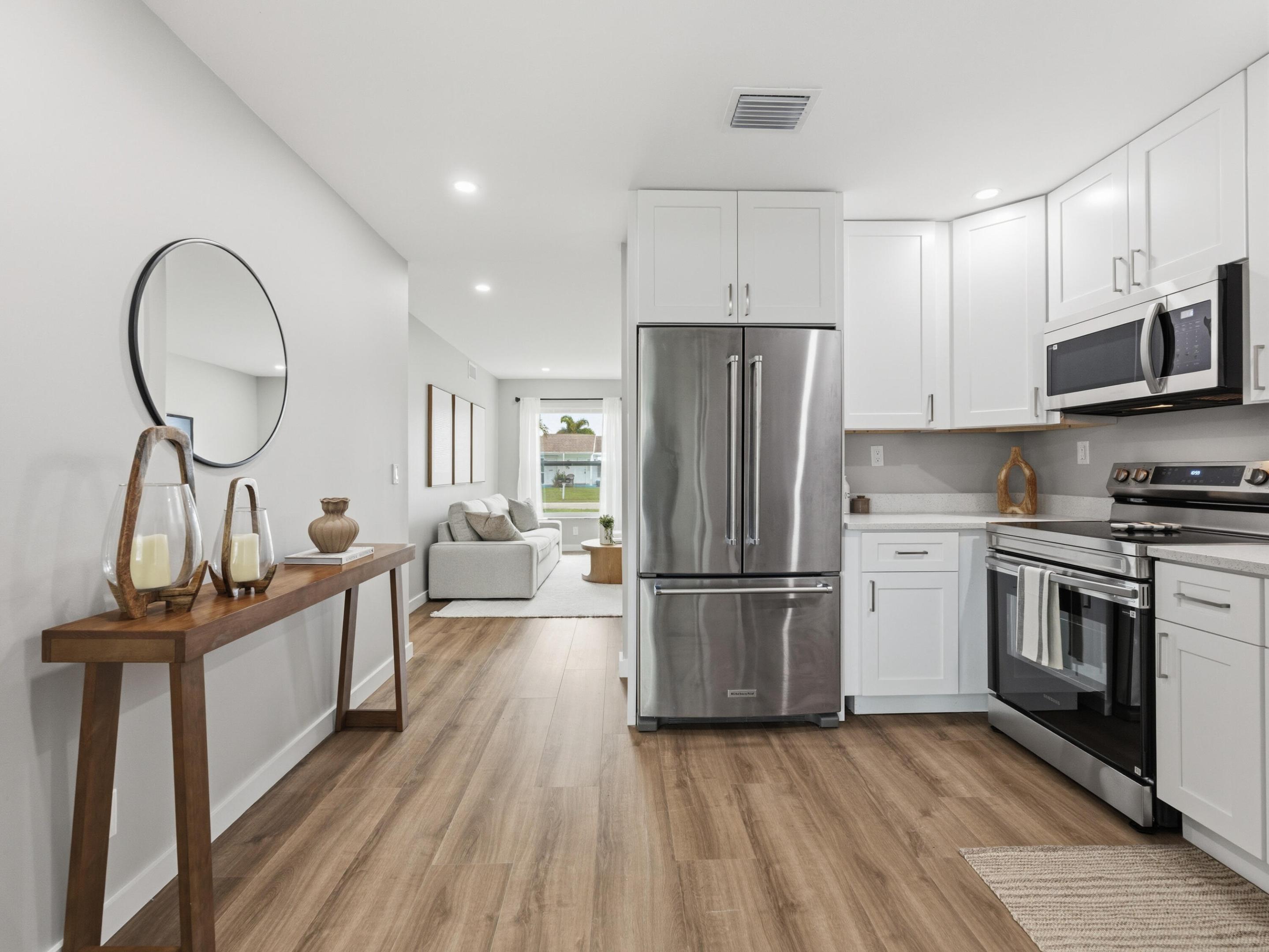 1017 Riverwood Ln-15