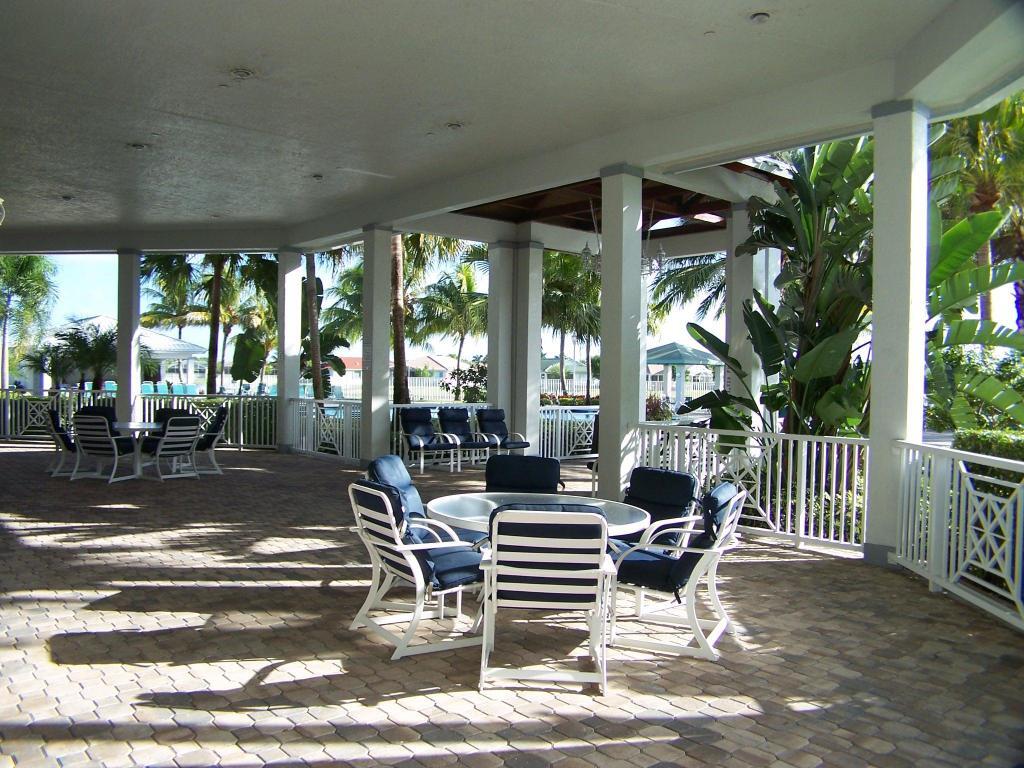 6-Clubhouse Patio