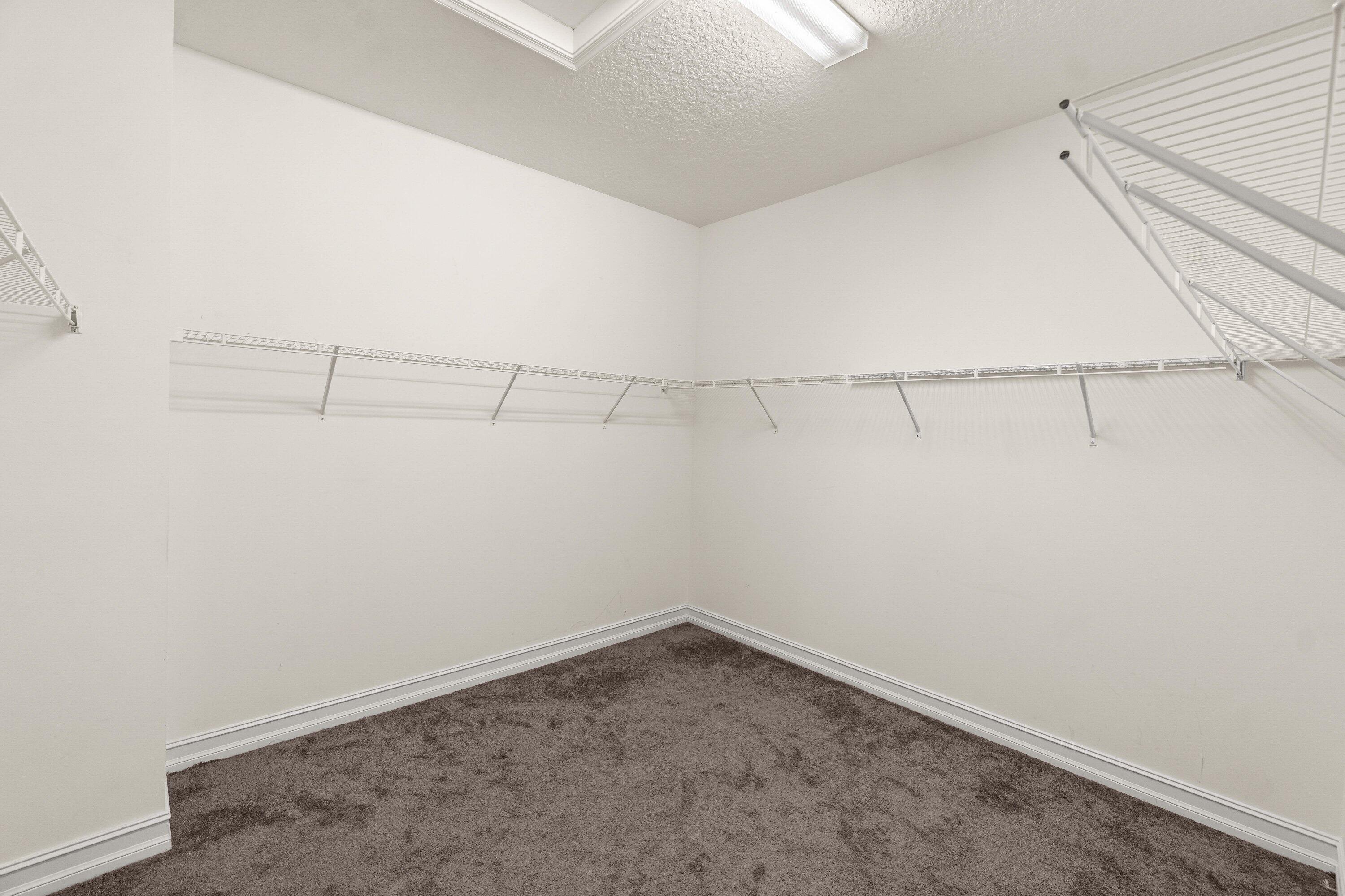 walk in closet