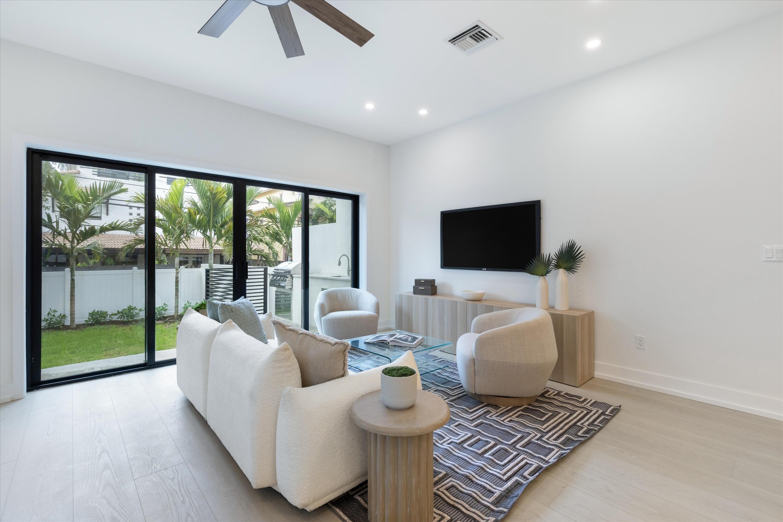 20-509 SW 11th Street Ft. Lauderdale, FL