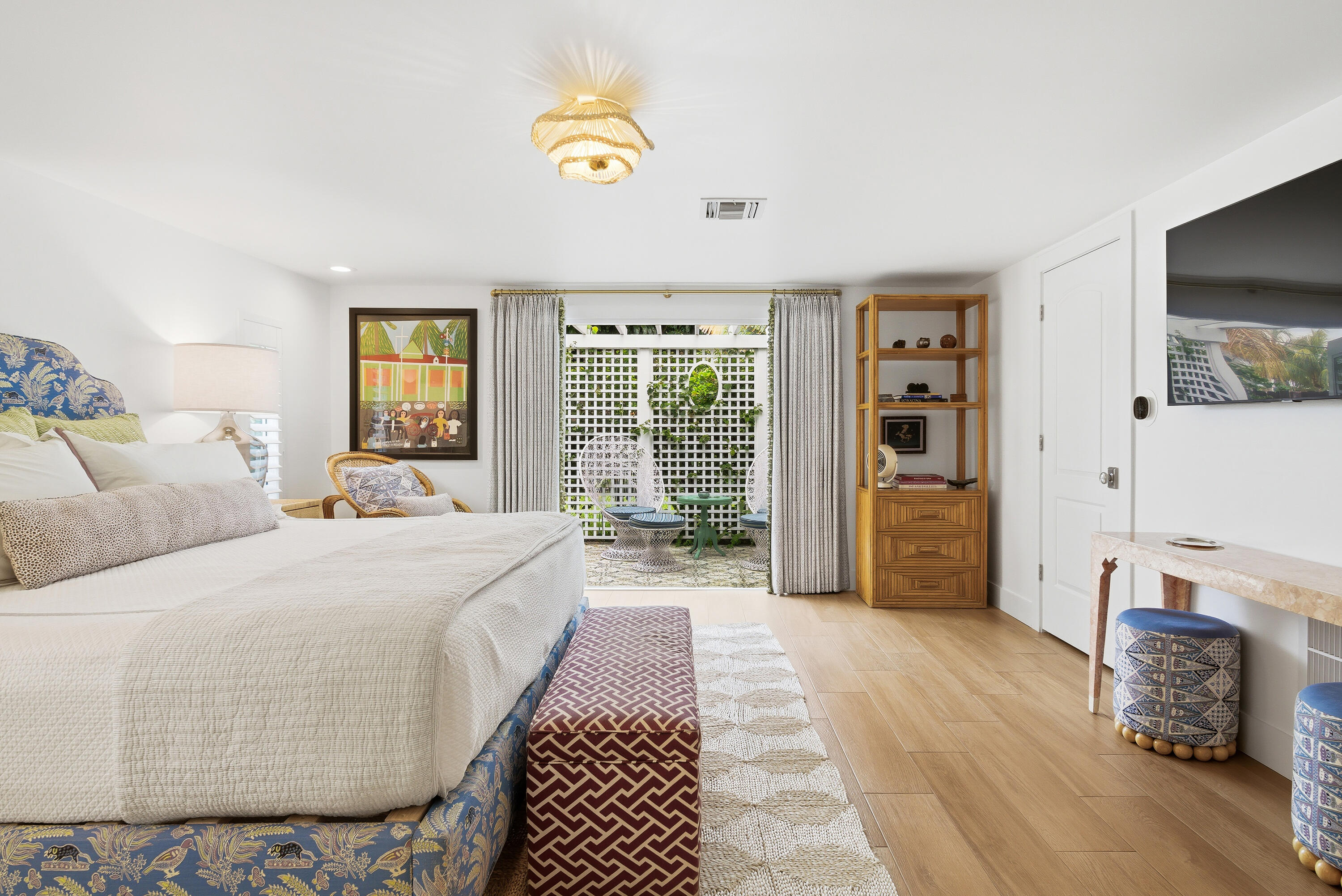 251-GREGORY-PLACE-33405-040