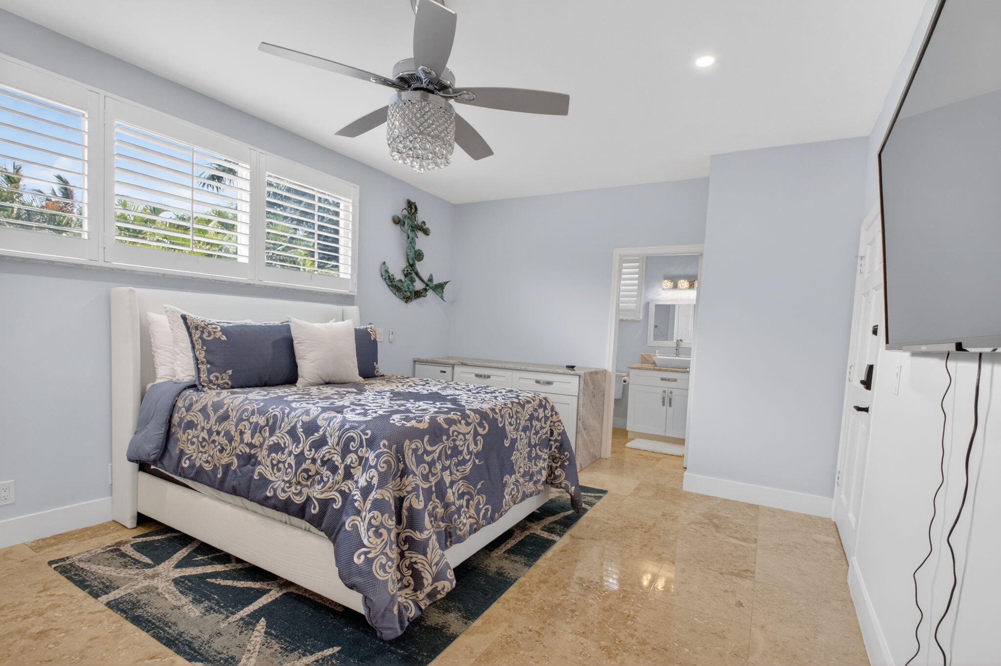 Guest Bedroom Upper Level