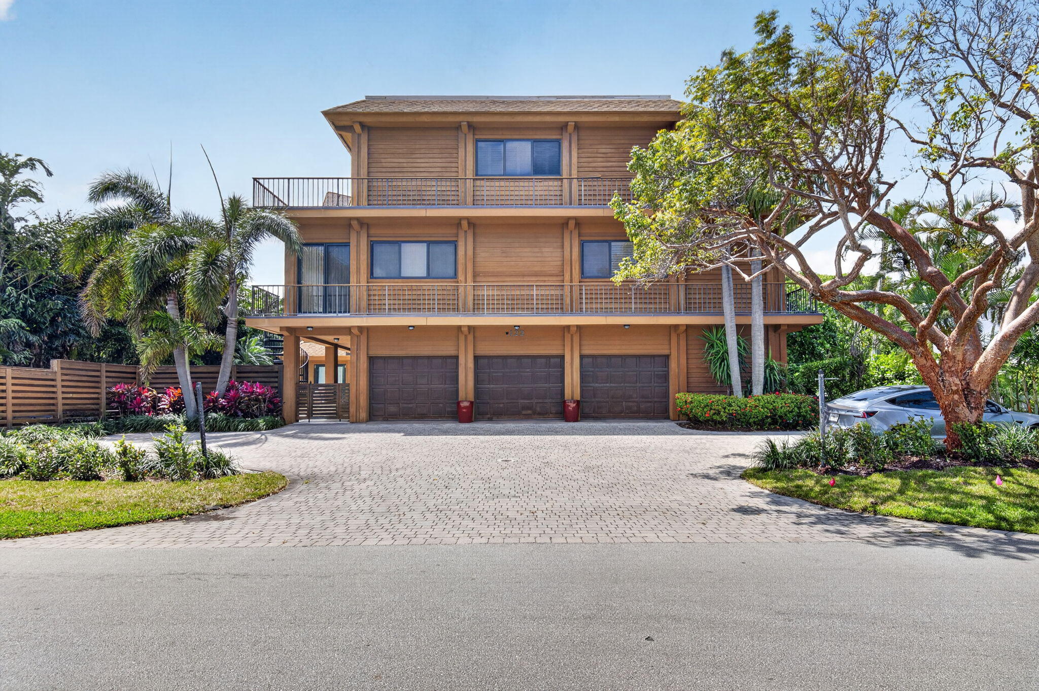 122 Andrews Ave 122 Andrews Ave