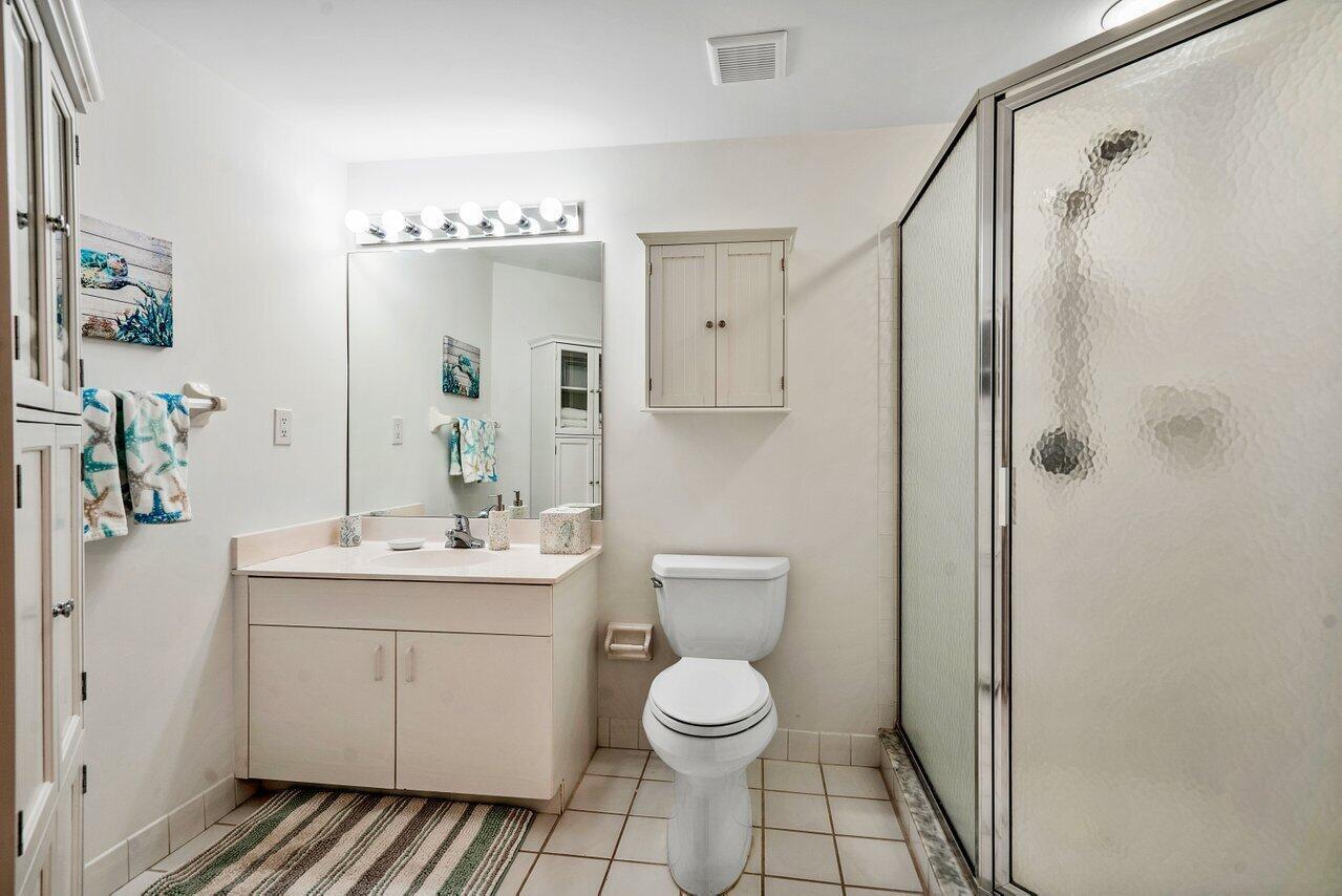 018-300UnoLagoDrive-JunoBeach-FL-33408-S