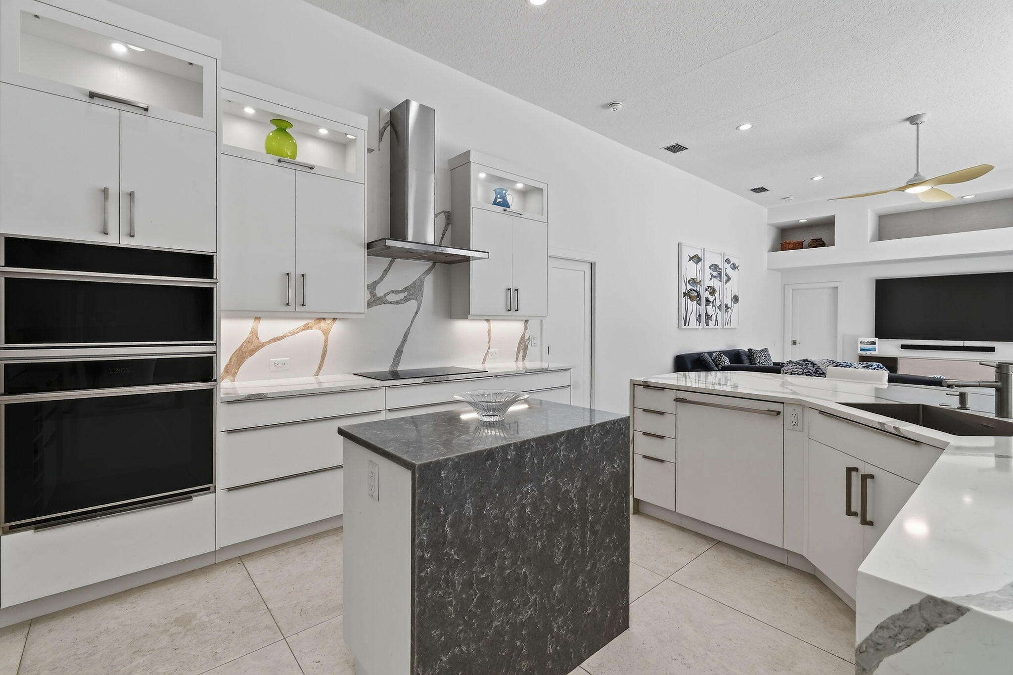 8091SEWoodlakeLane(31)