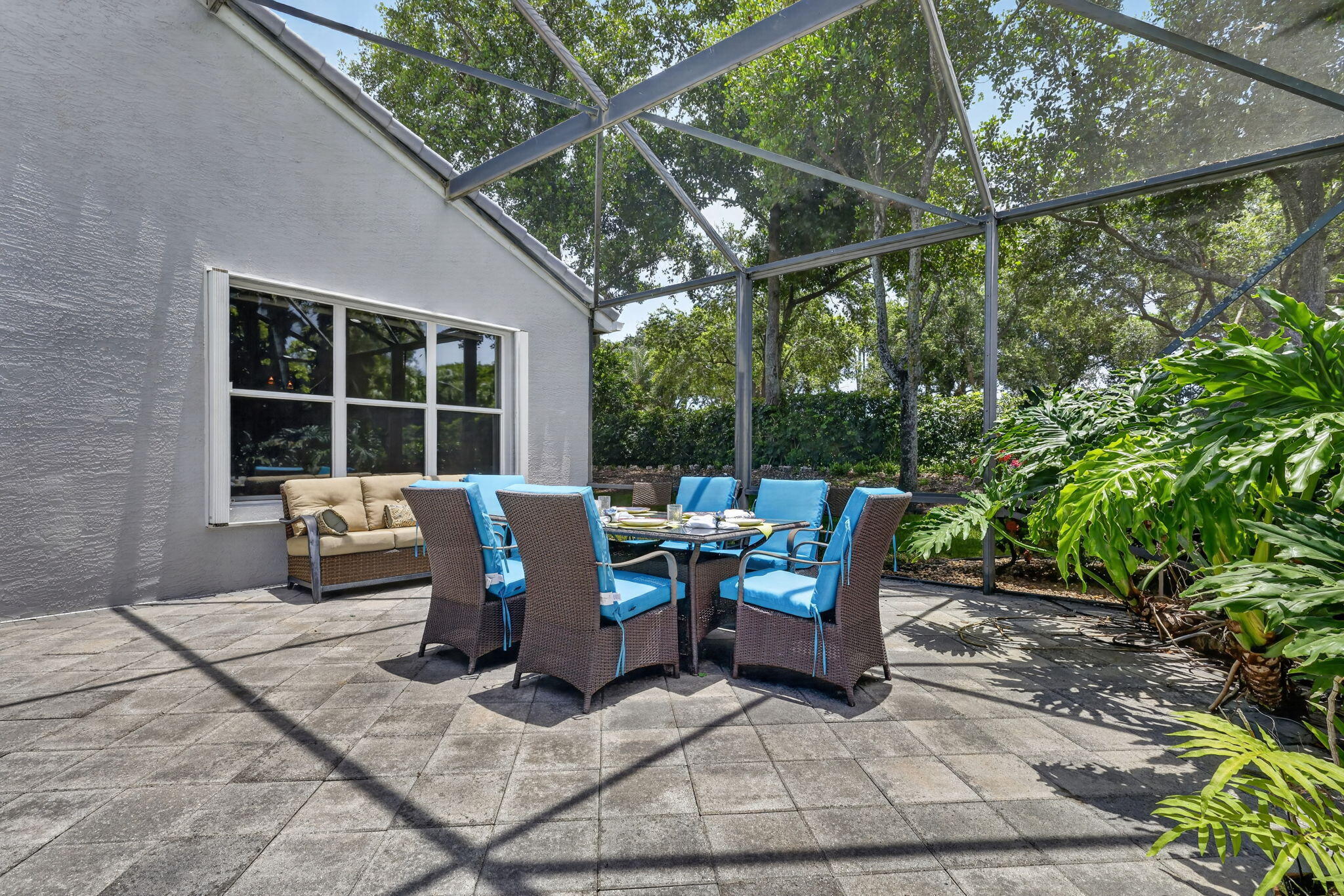 Enjoy barbequing and listening to your favorite music.