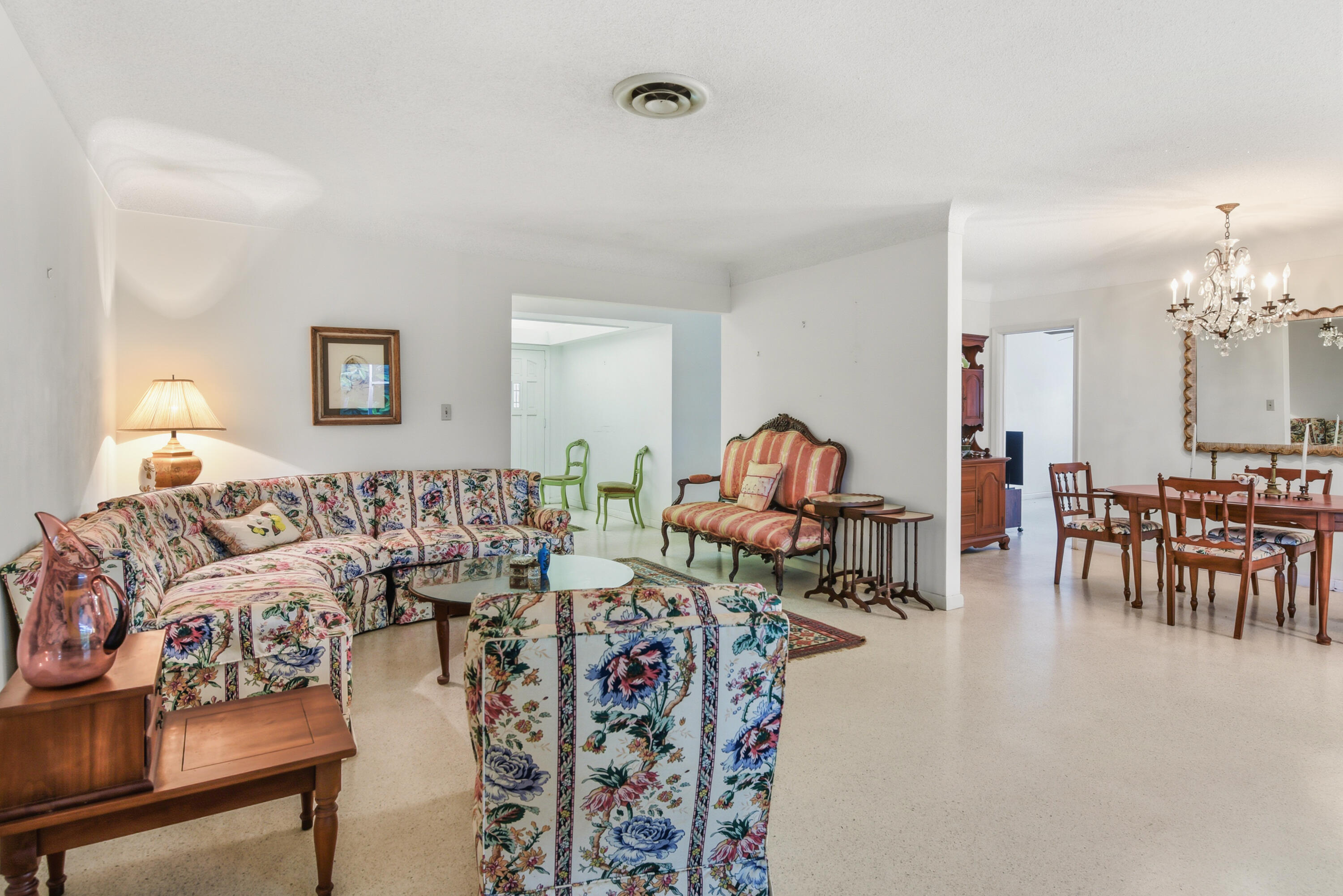 91 SW 11th Ave_Lois Ronan_8 copy