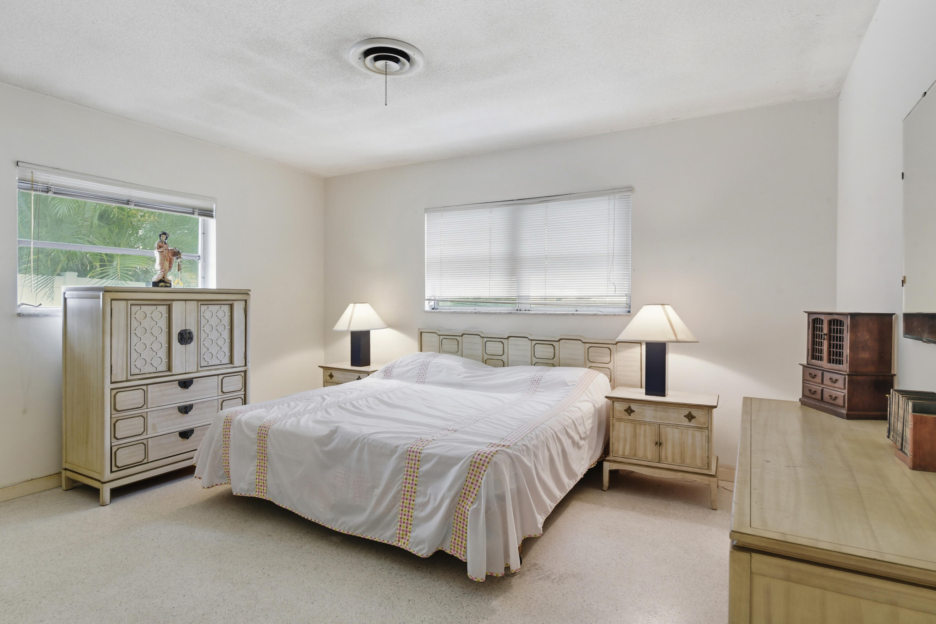 91 SW 11th Ave_Lois Ronan_59