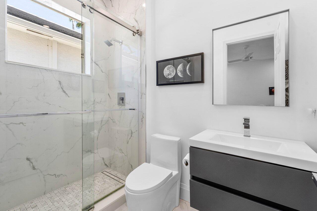 En-Suite Guest Bathroom