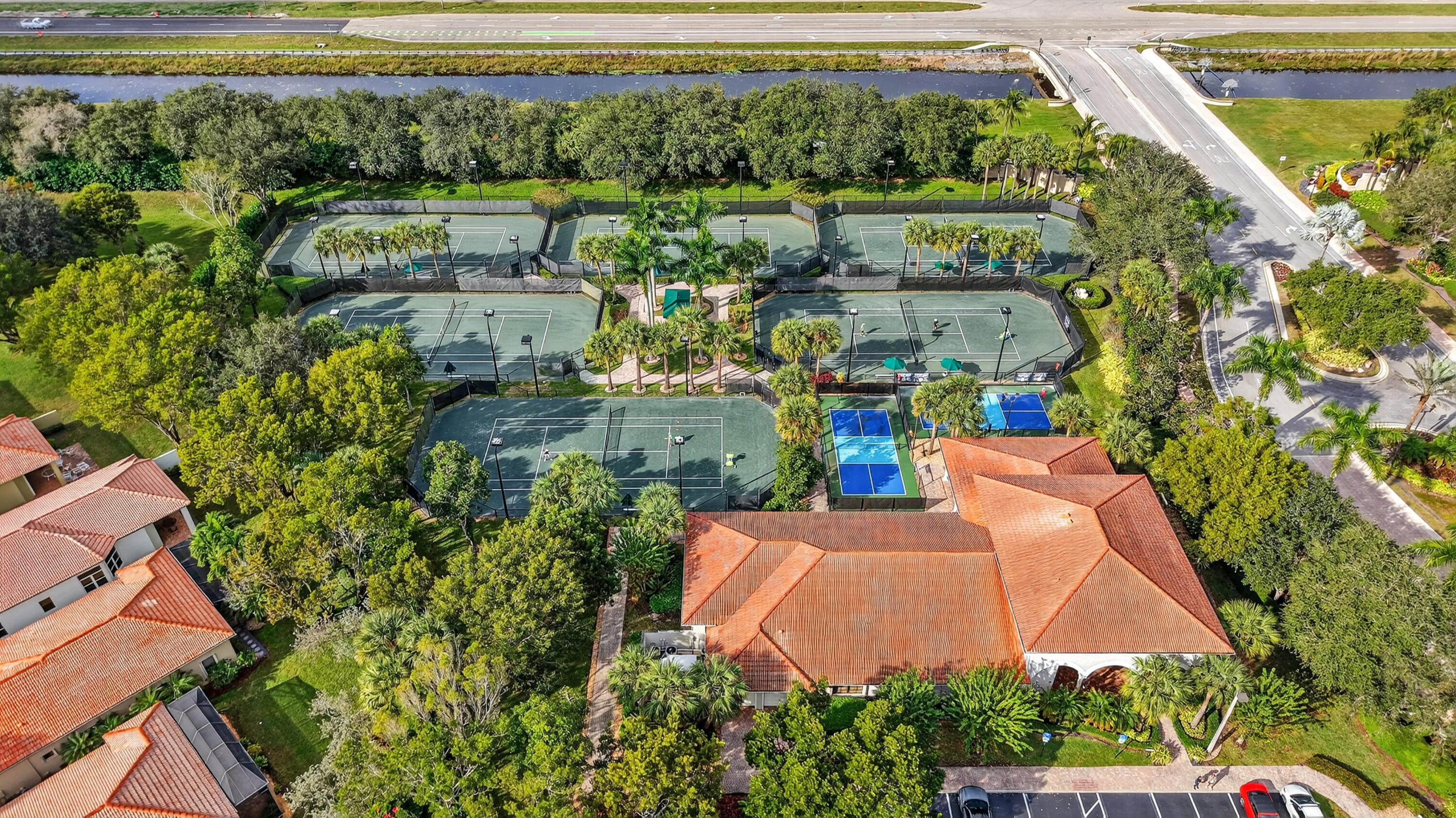 DJI_20251219100415_0871_D
