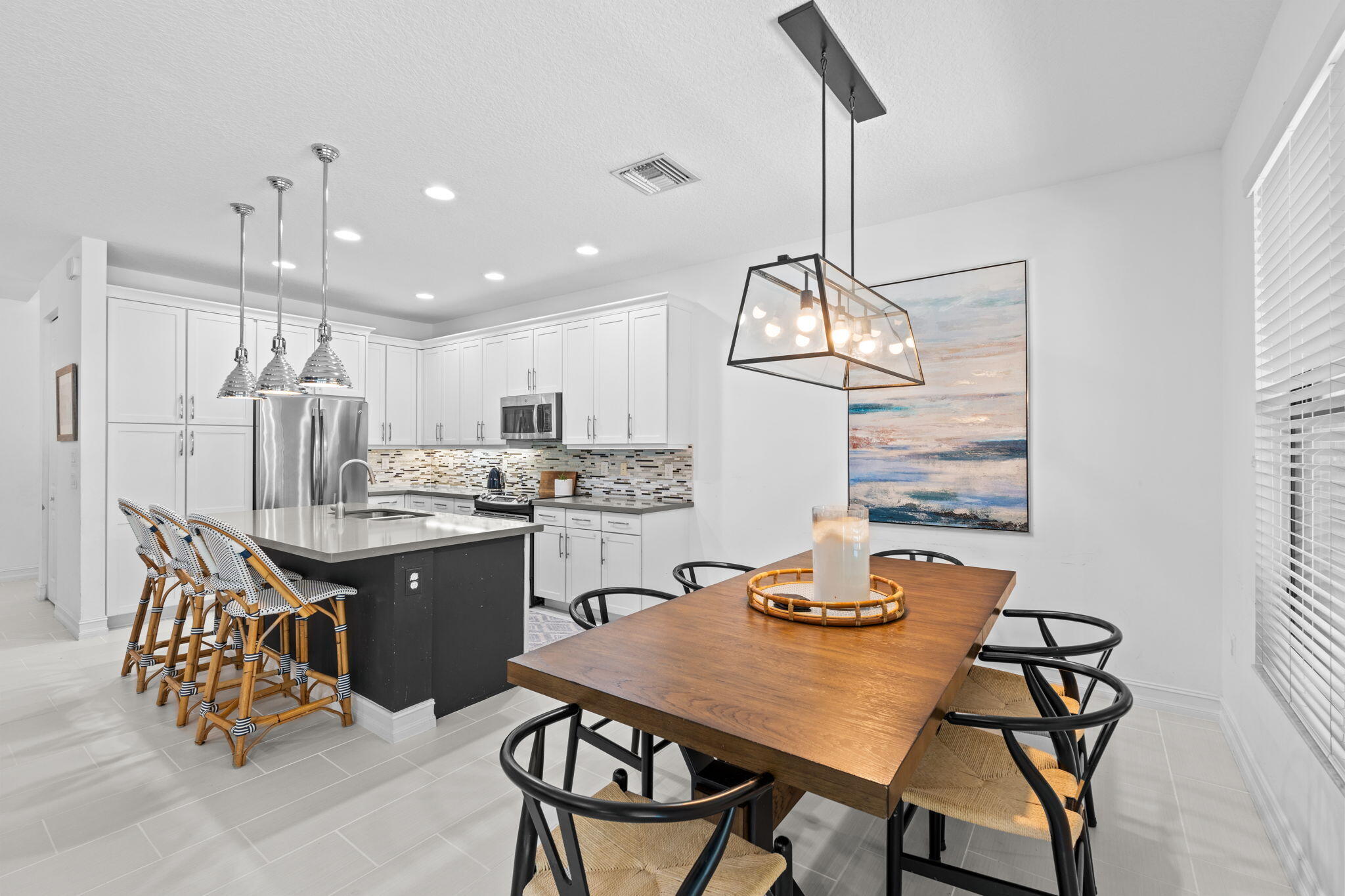 13-web-or-mls-A7400721
