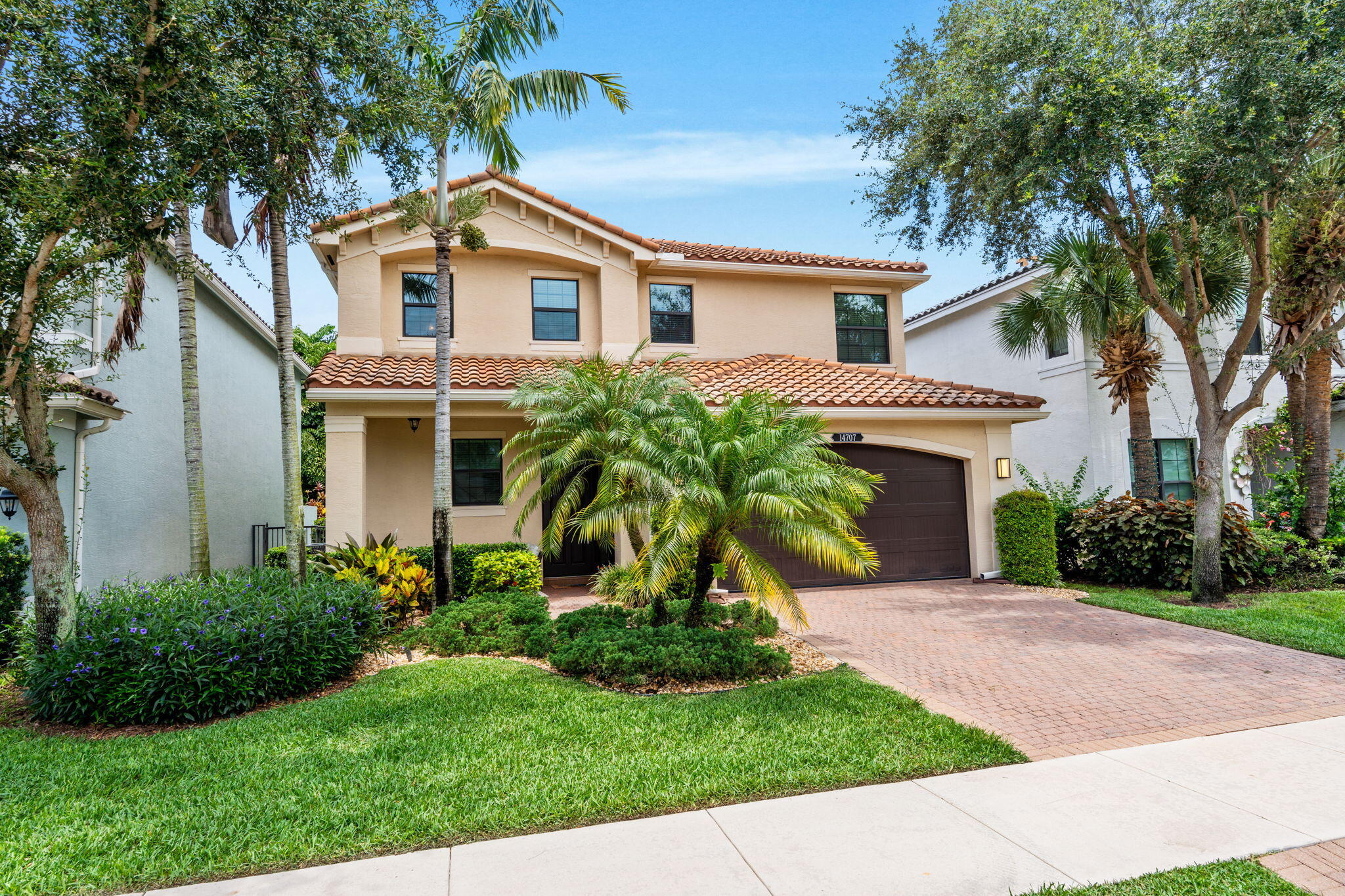 3-web-or-mls-A7400656