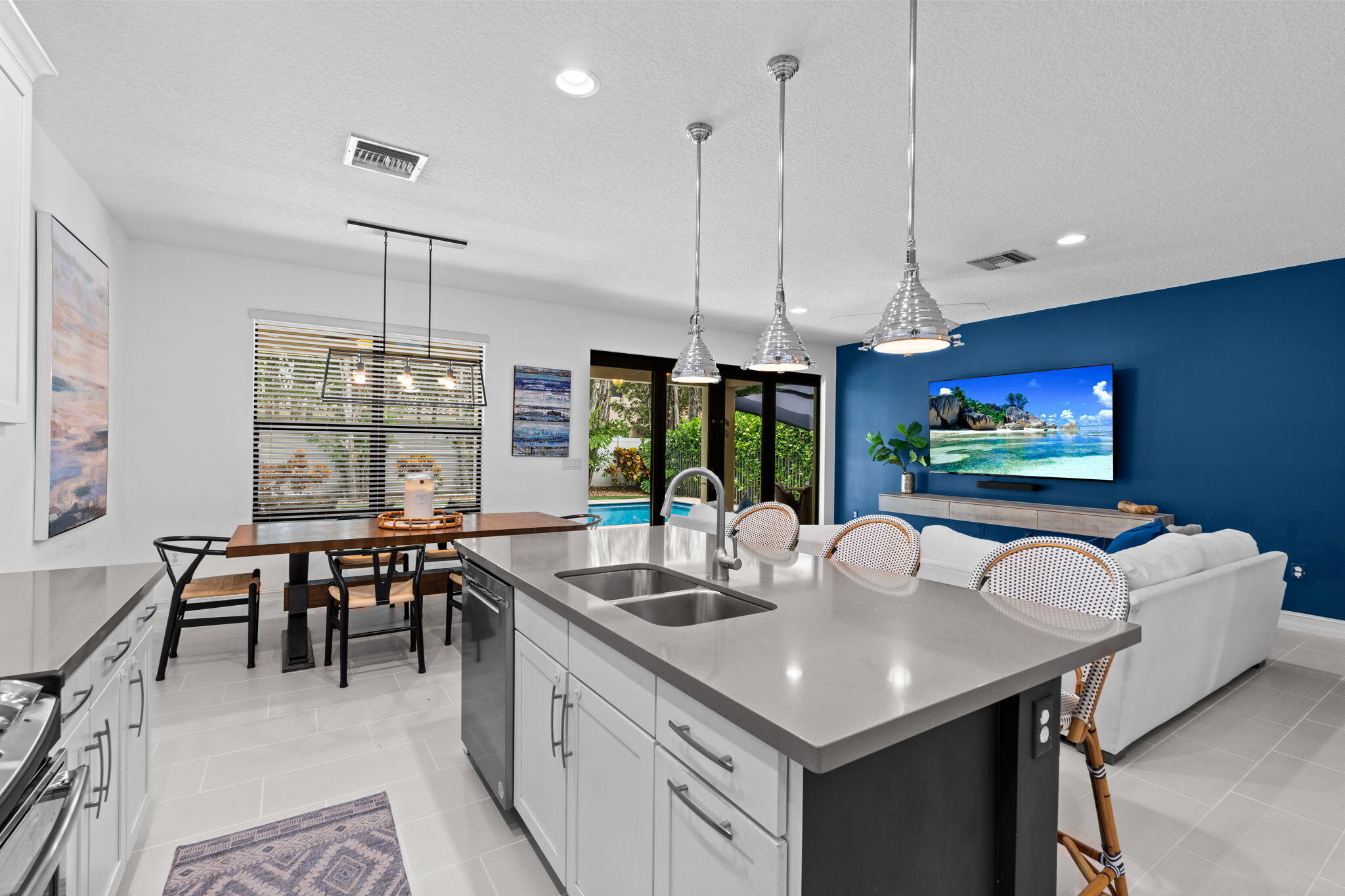 12-web-or-mls-A7400697