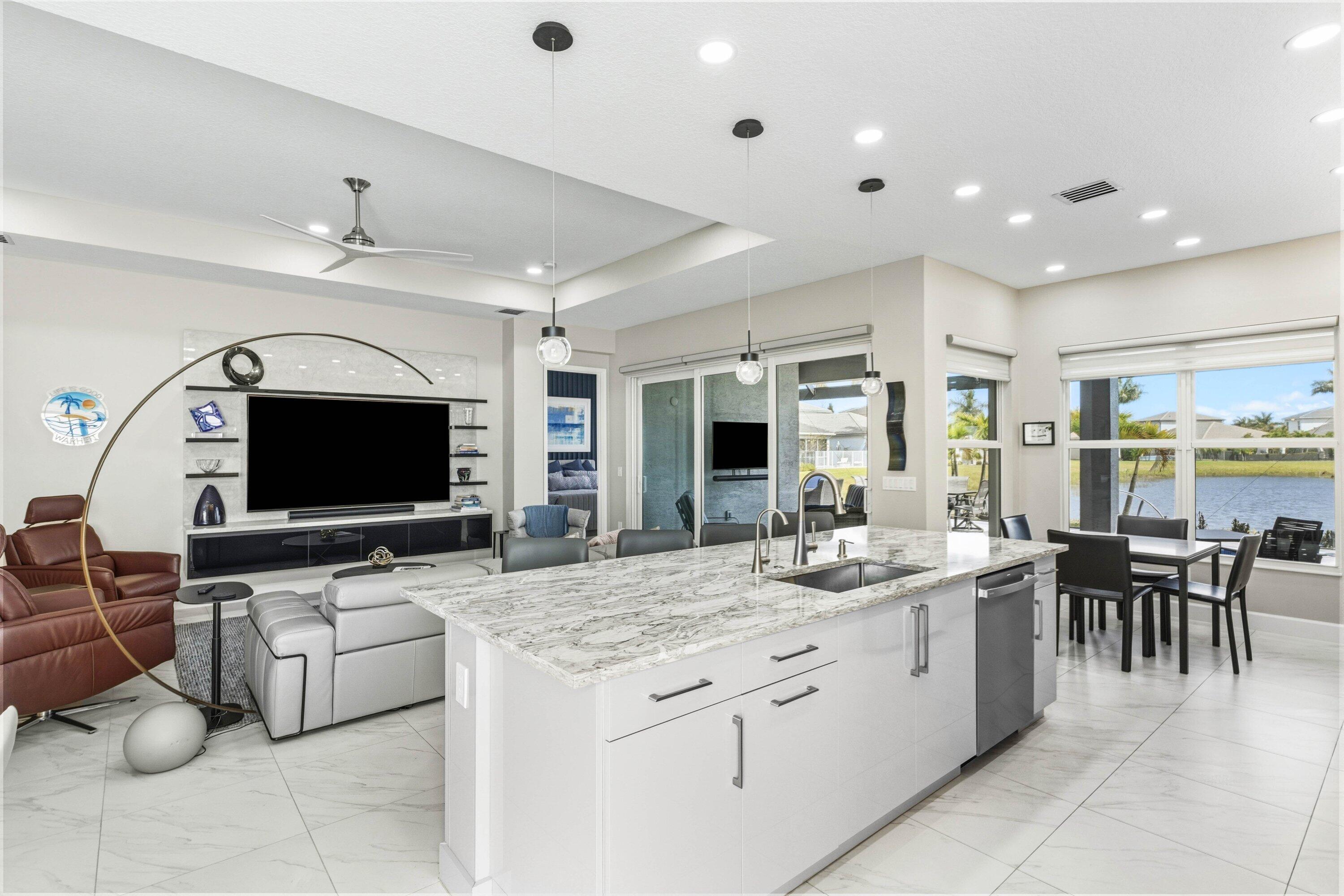 008-13697WhistlerMountainRoad-DelrayBeac
