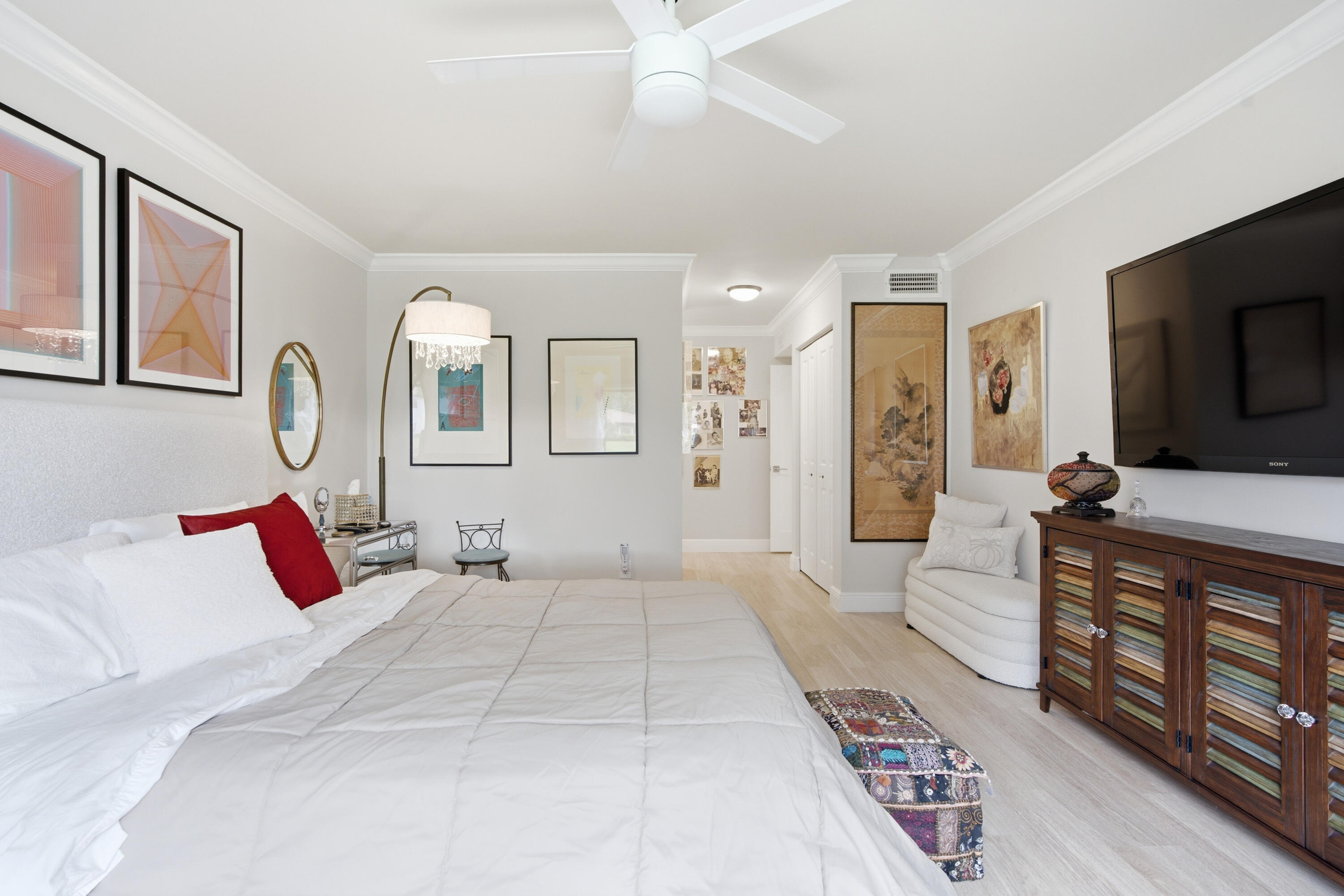 38_luxpro.media 9232 pecky cypress lane