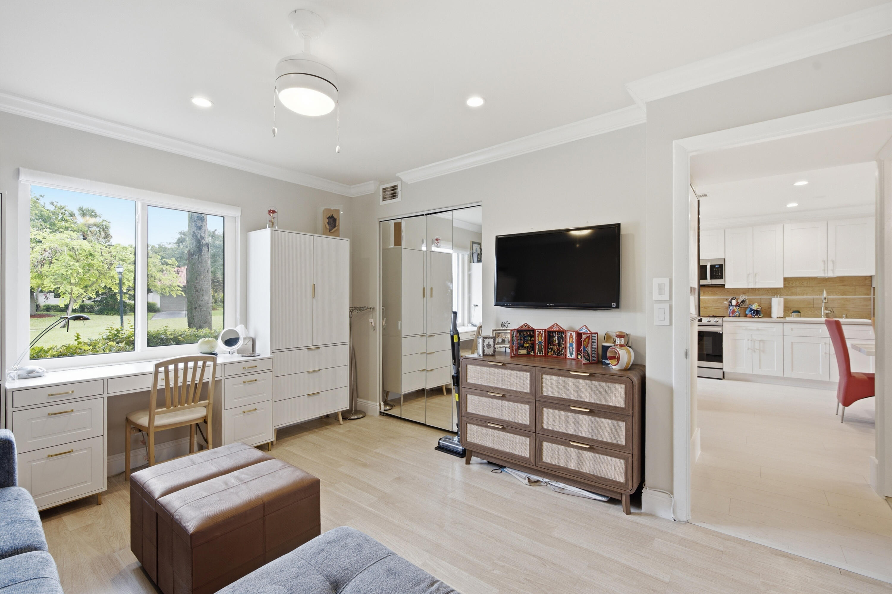 29_luxpro.media 9232 pecky cypress lane