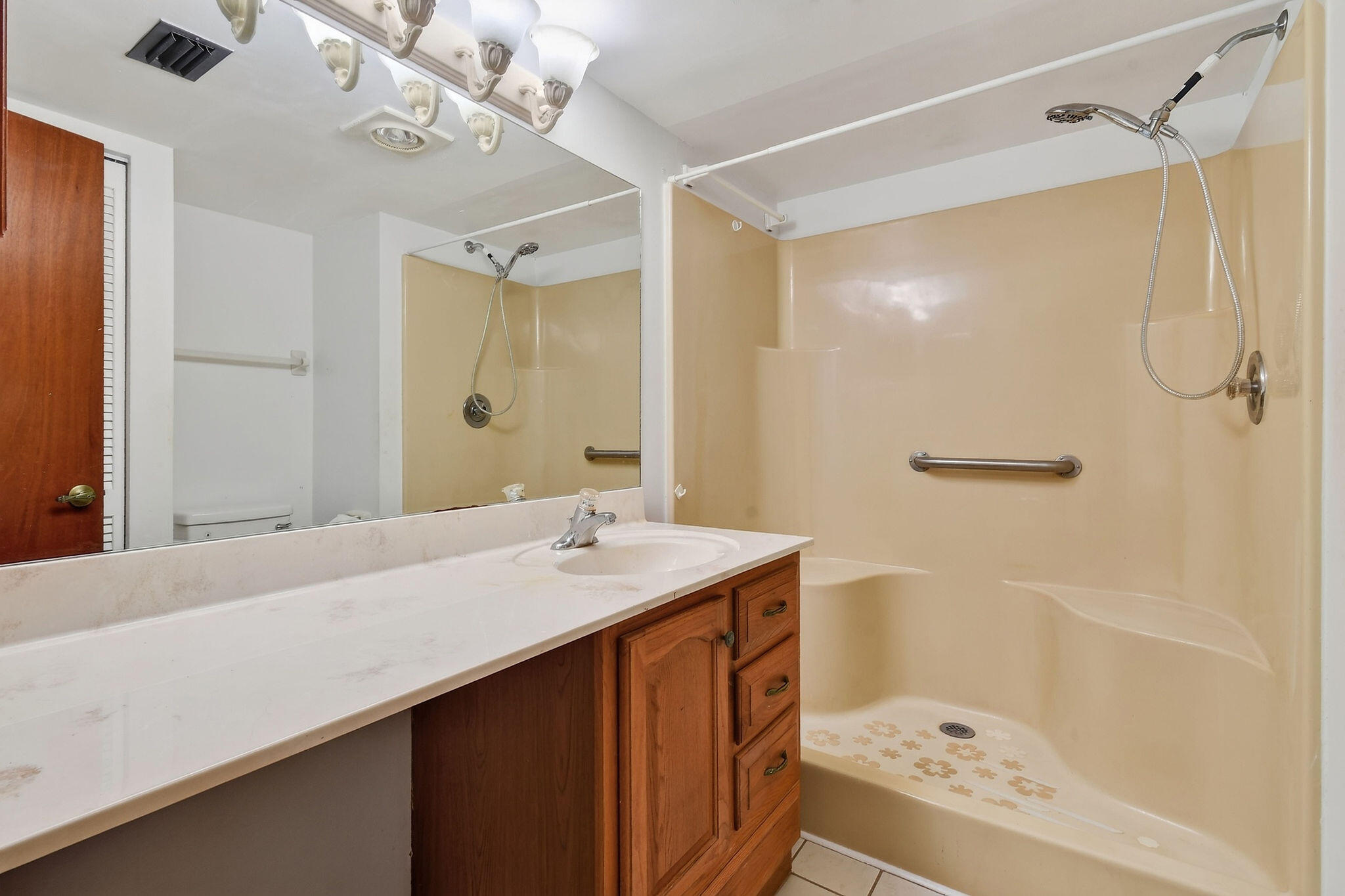 8387SECroftCir,UnitQ3(34)
